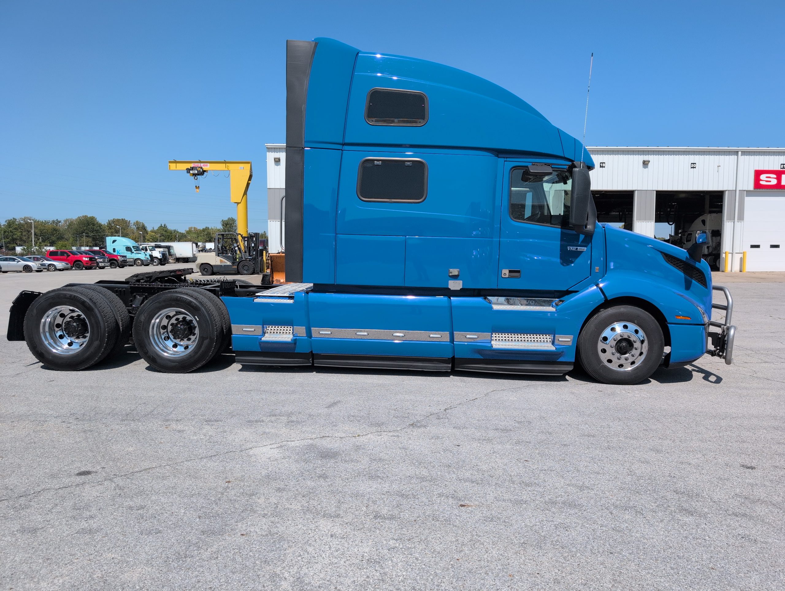 2022 Volvo VNL860 - image 6 of 6