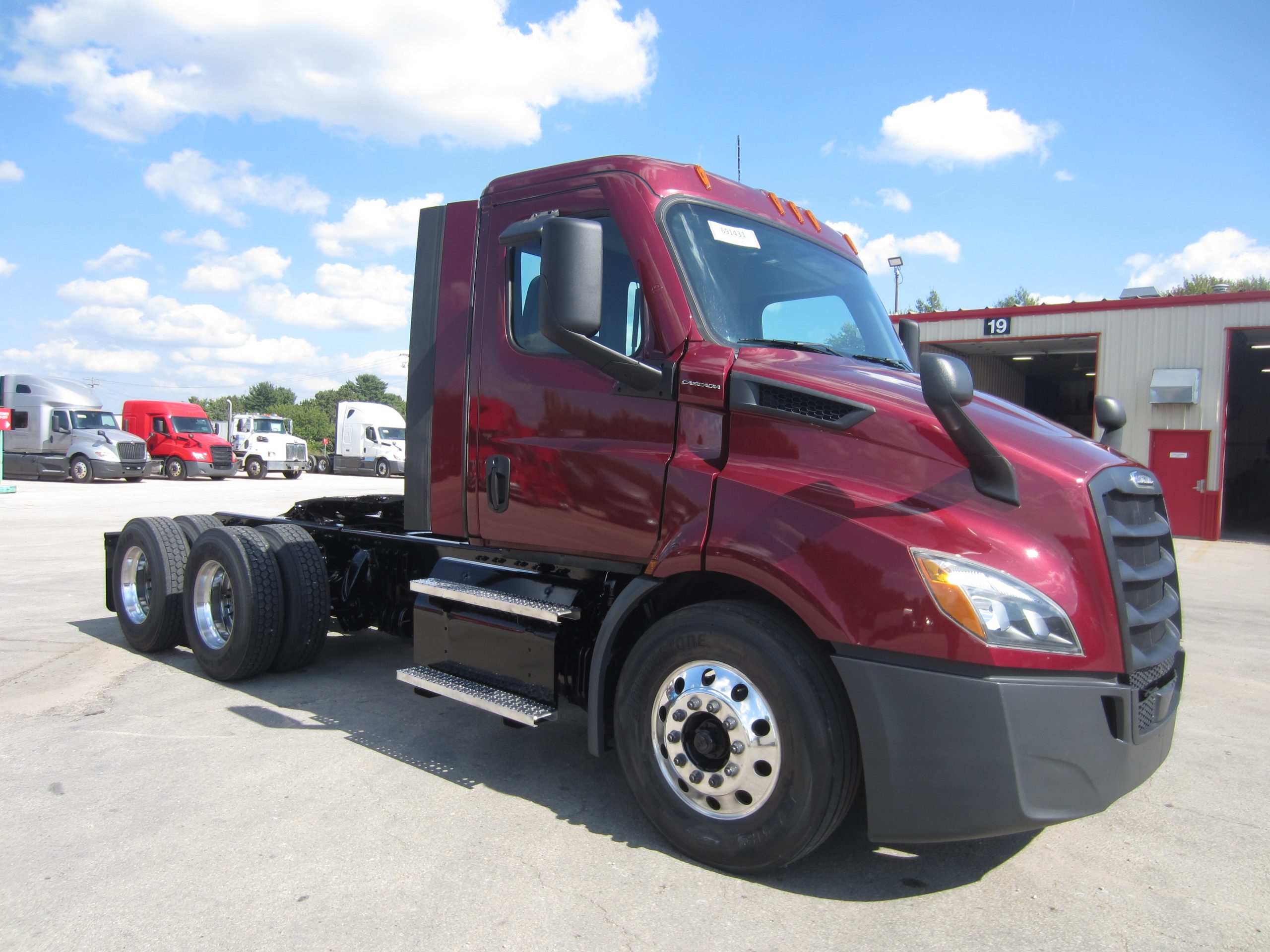 2021 Freightliner PE116 - image 3 of 6