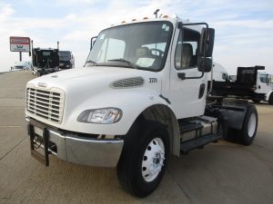 2013 Freightliner M2 106 068PM00000bndHR