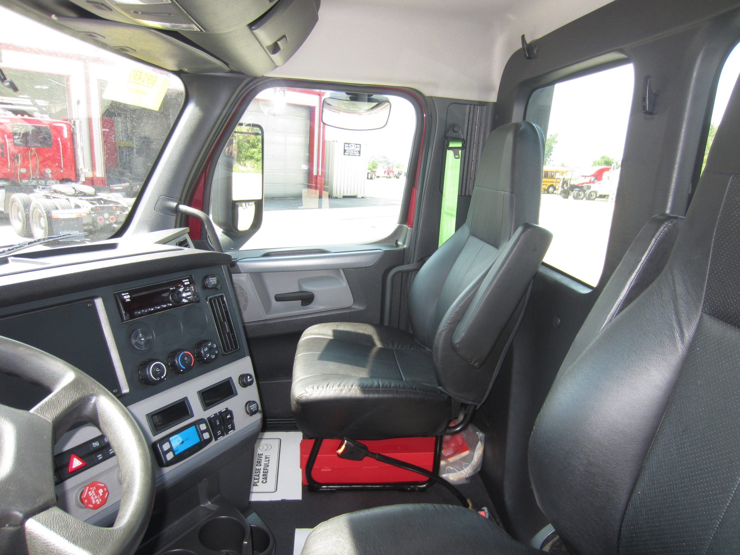 2021 Freightliner PE116 - image 6 of 6