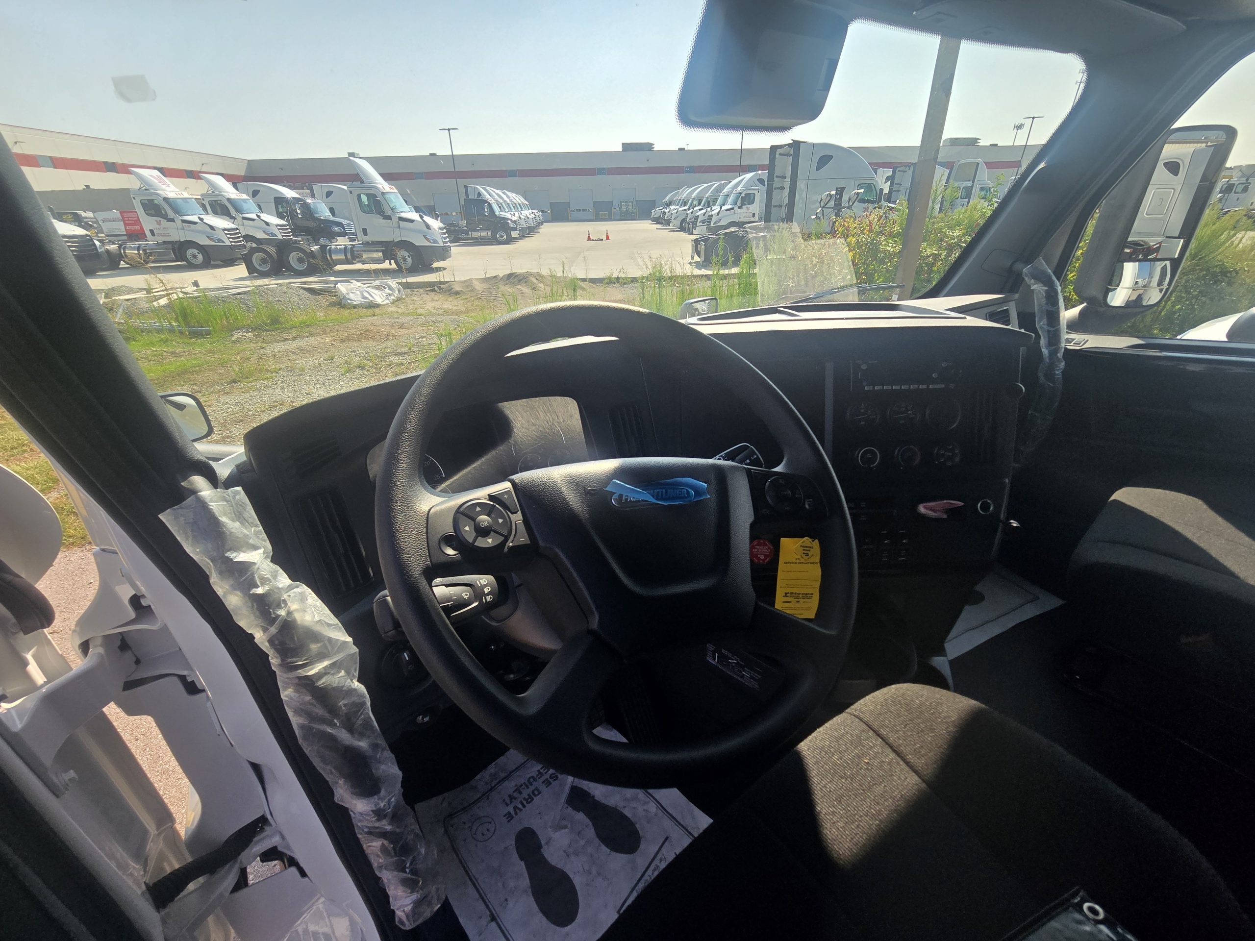 2026 Freightliner PJ126SLP - image 5 of 6