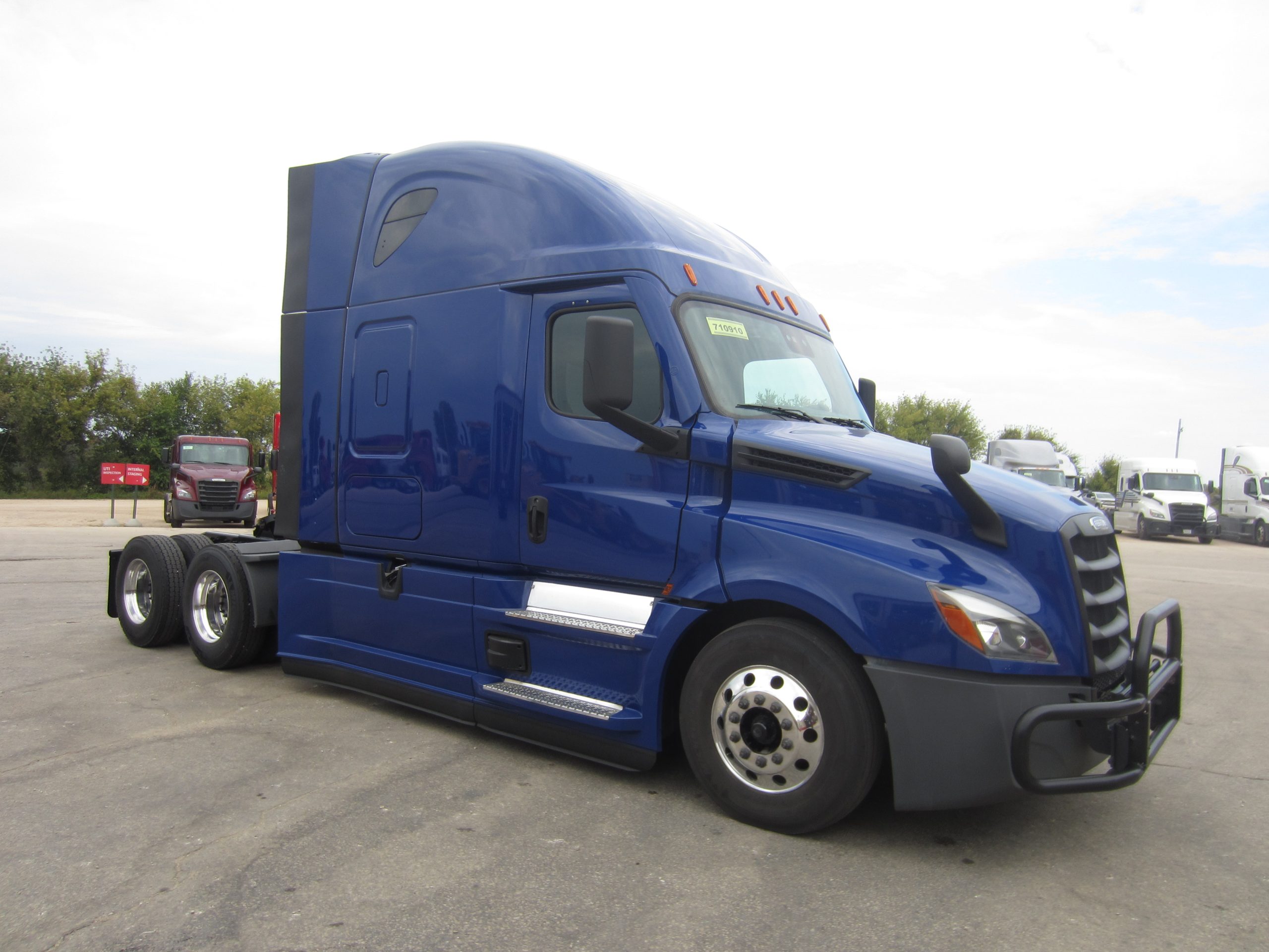 2022 Freightliner PT126 - image 3 of 6