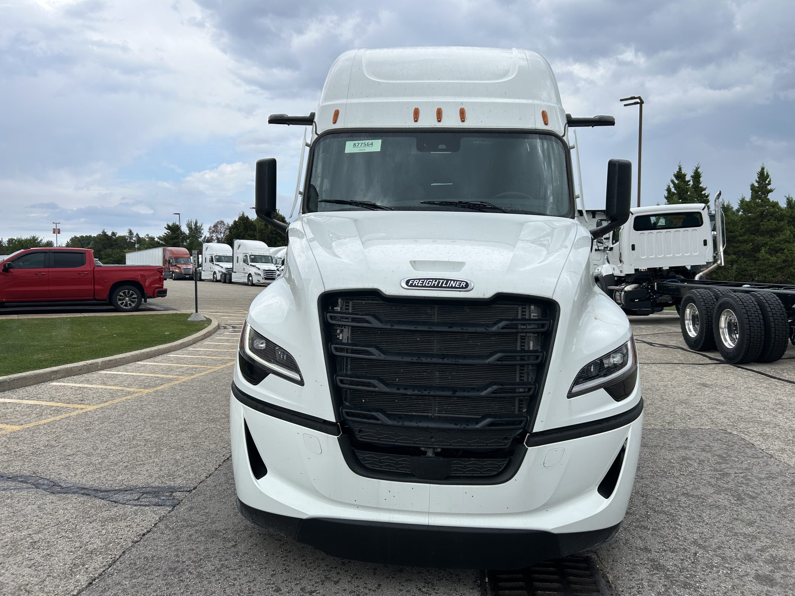 2026 Freightliner PJ126SLP - image 2 of 6