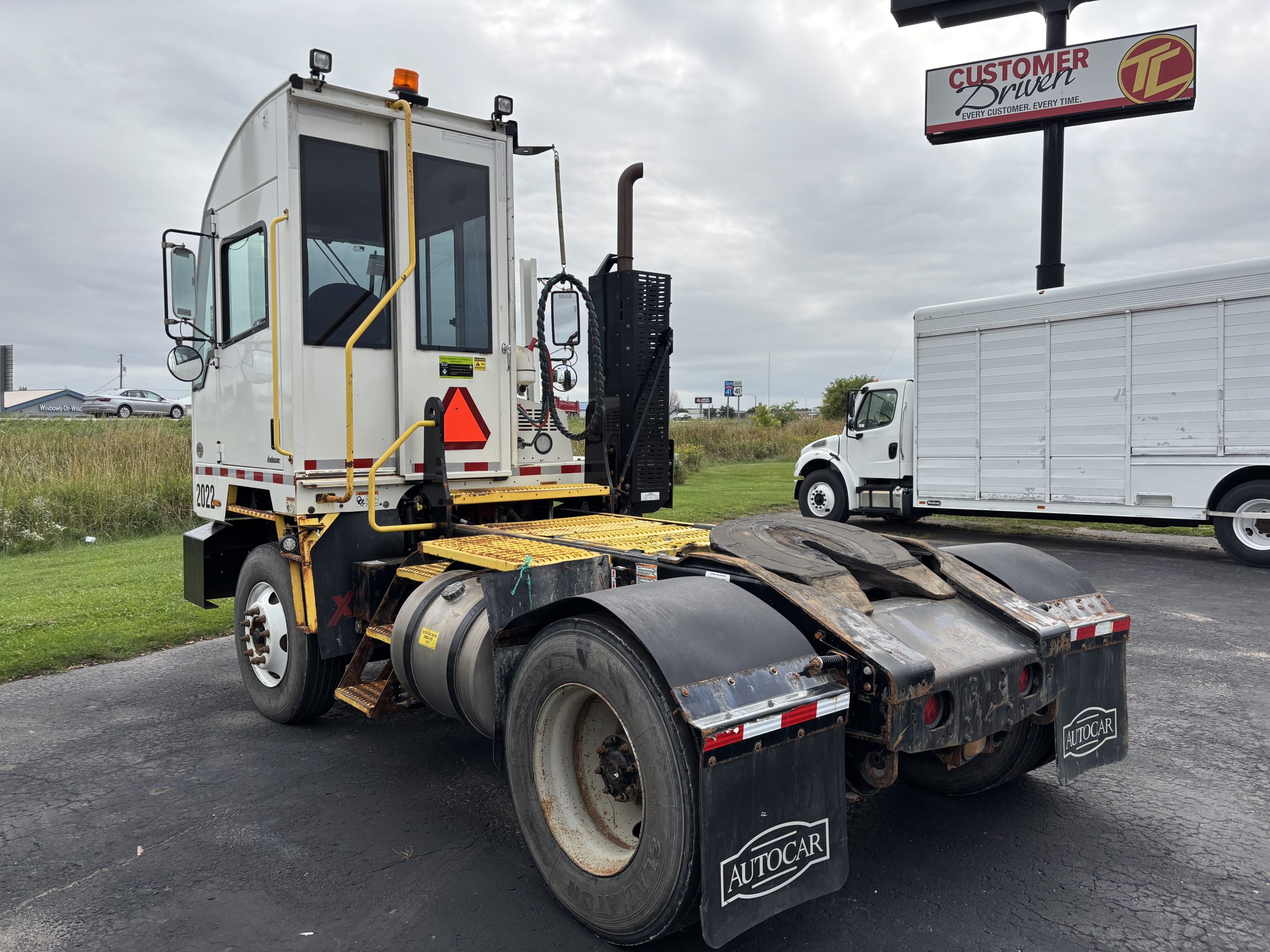 2022 Autocar ACTT42 - image 6 of 6
