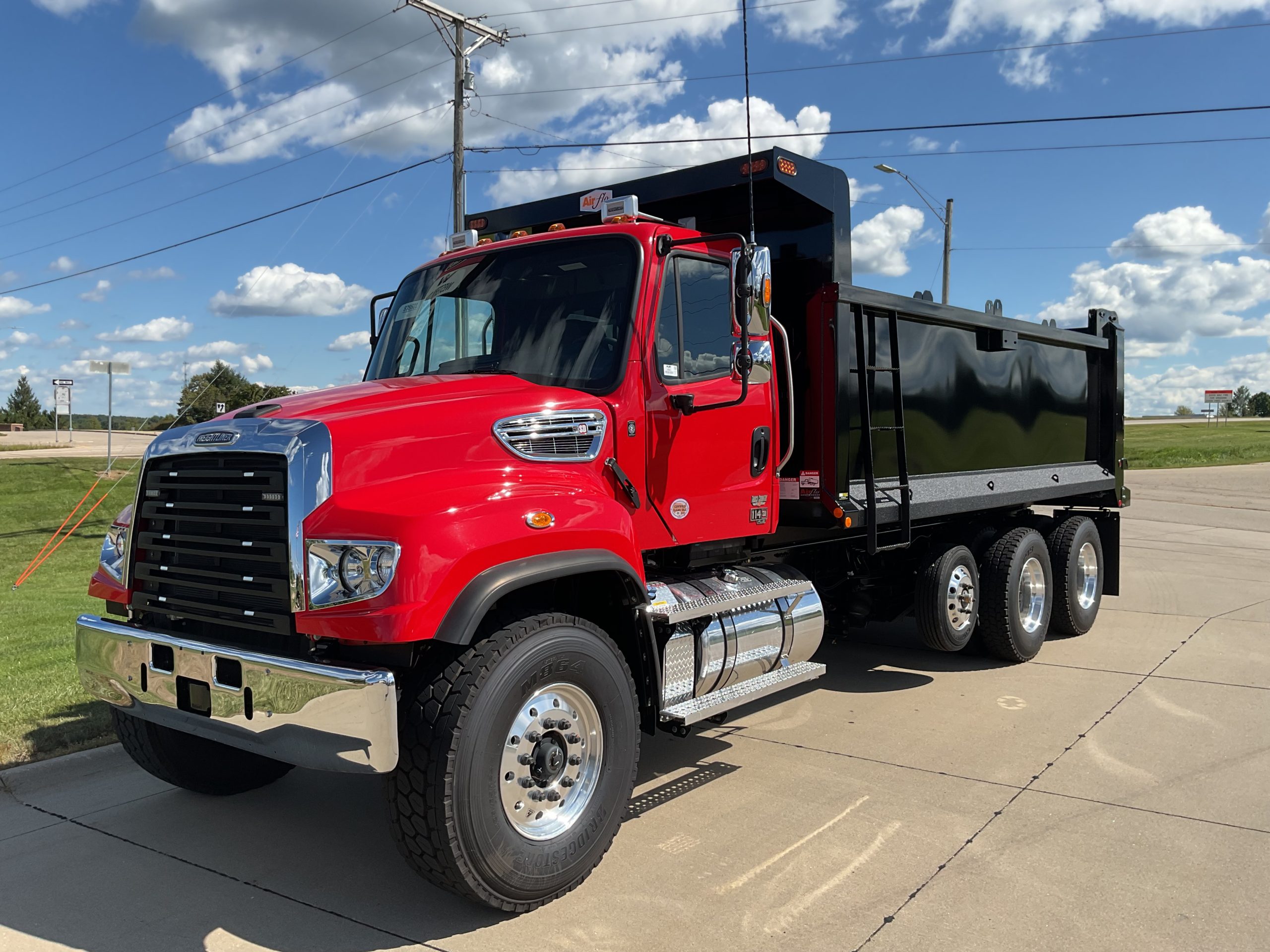 2026 Freightliner 114SD - image 1 of 6