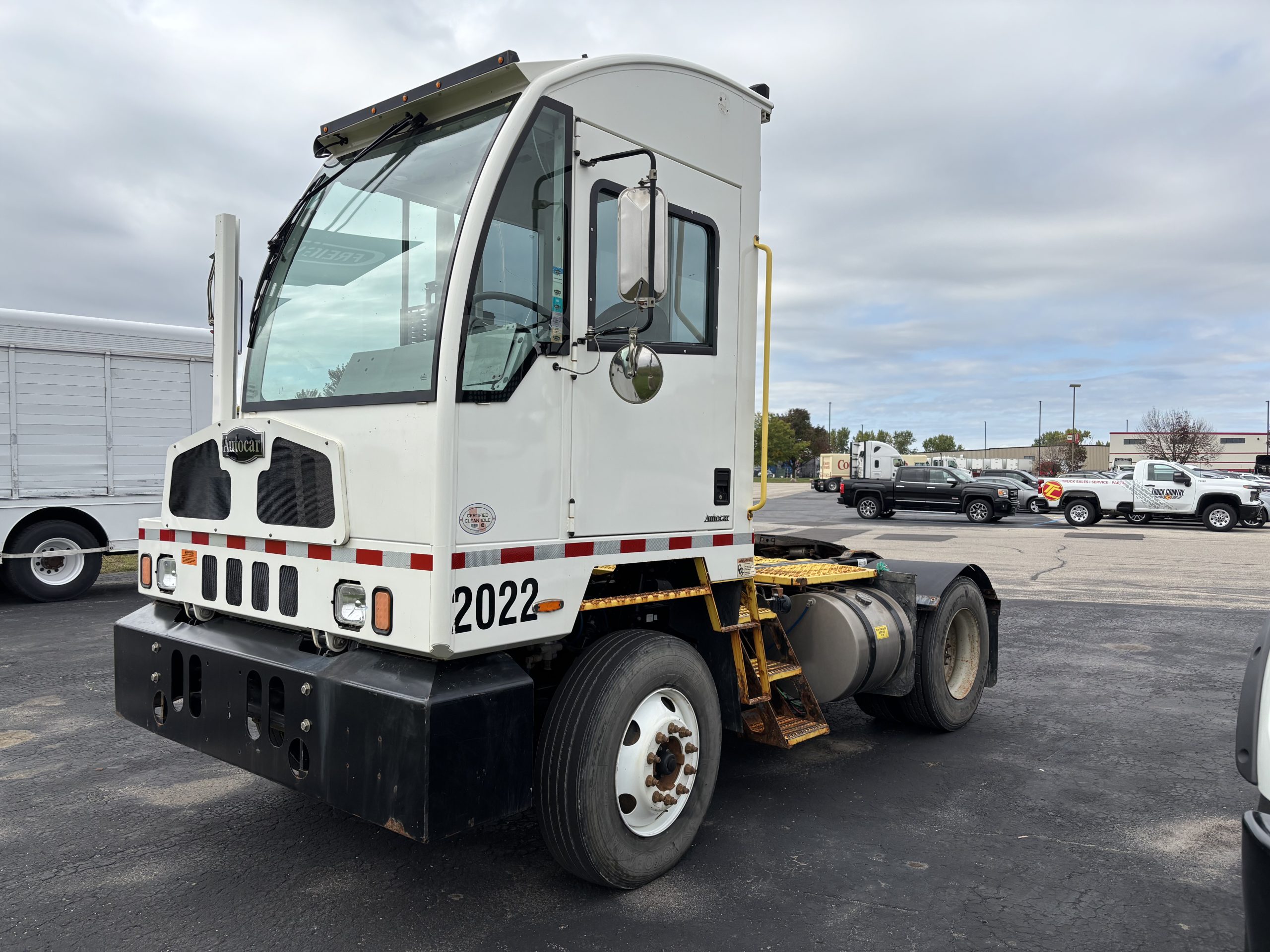 2022 Autocar ACTT42 - image 1 of 6