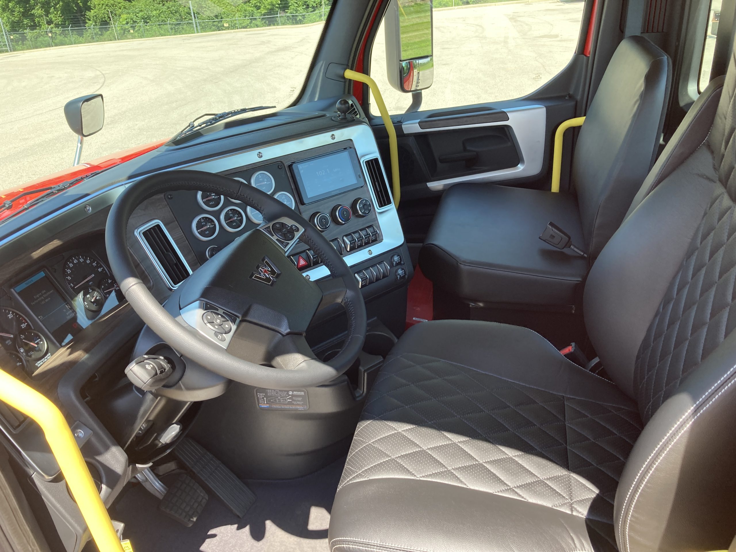 2026 Western Star 47X 2026 Western Star 47X - image 3 of 5