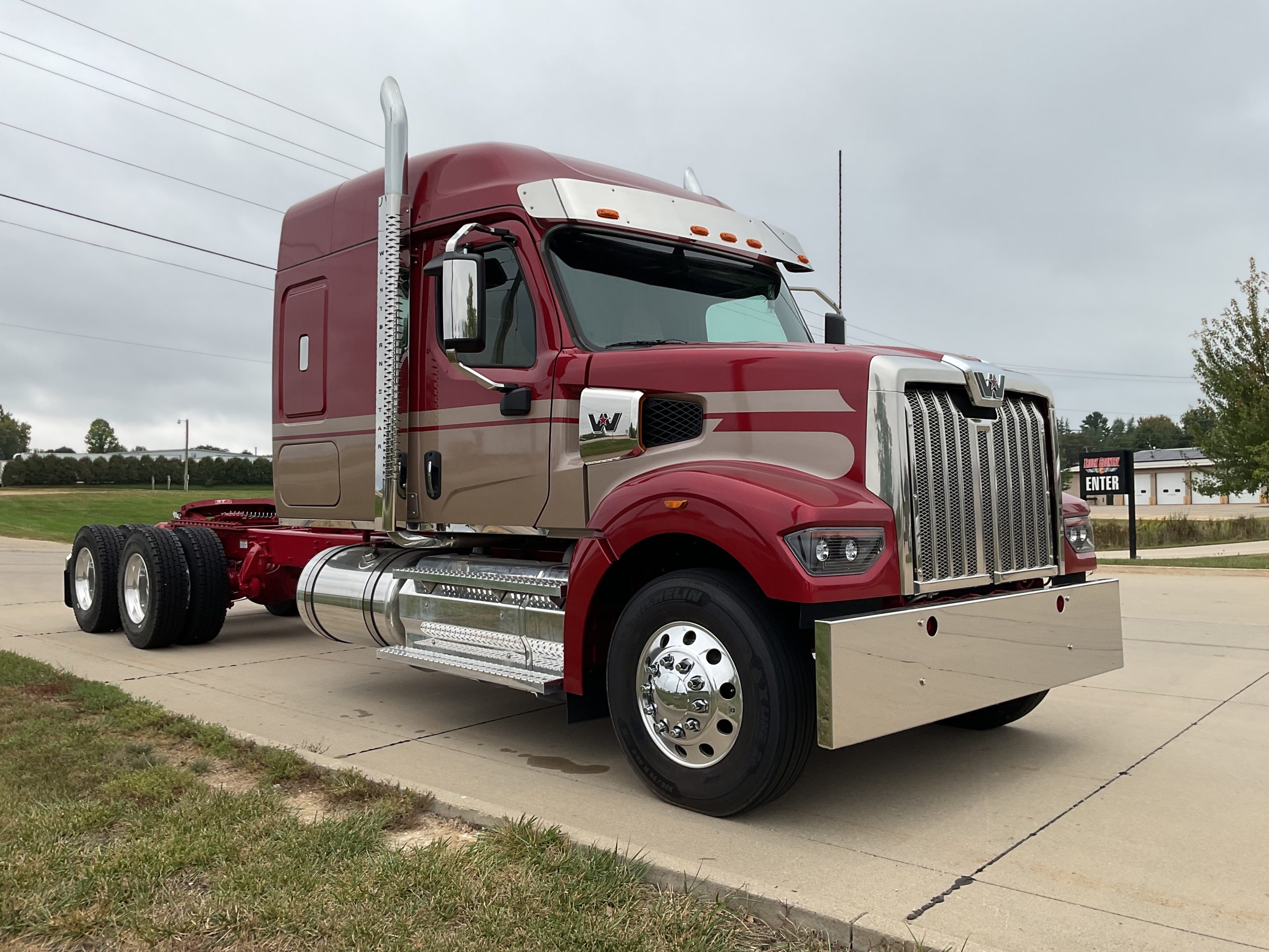 2025 Western Star 49X 2025 Western Star 49X - image 3 of 6