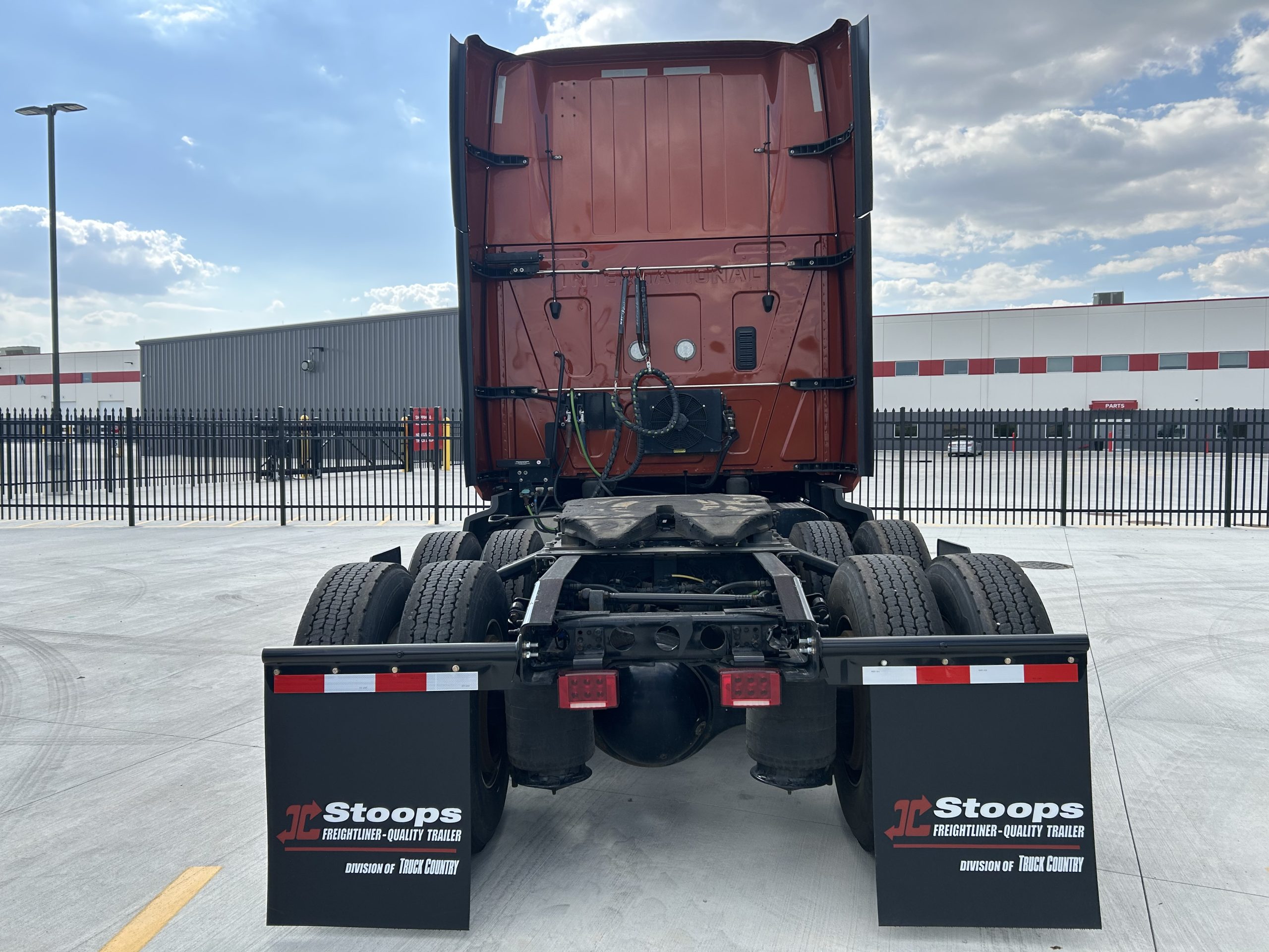 2022 International LT625 2022 International LT625 - image 4 of 6