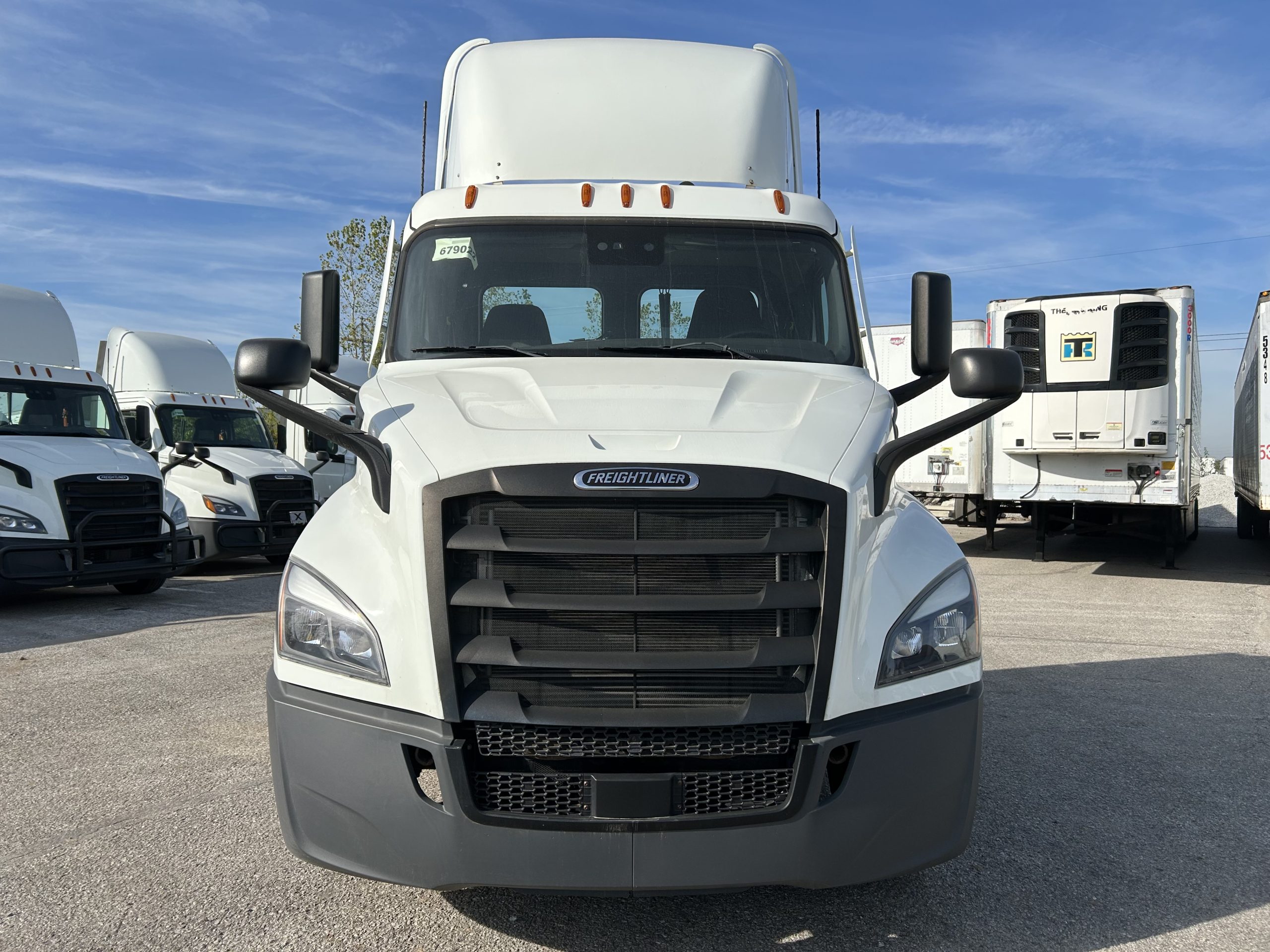 2021 Freightliner PE116 - image 2 of 5