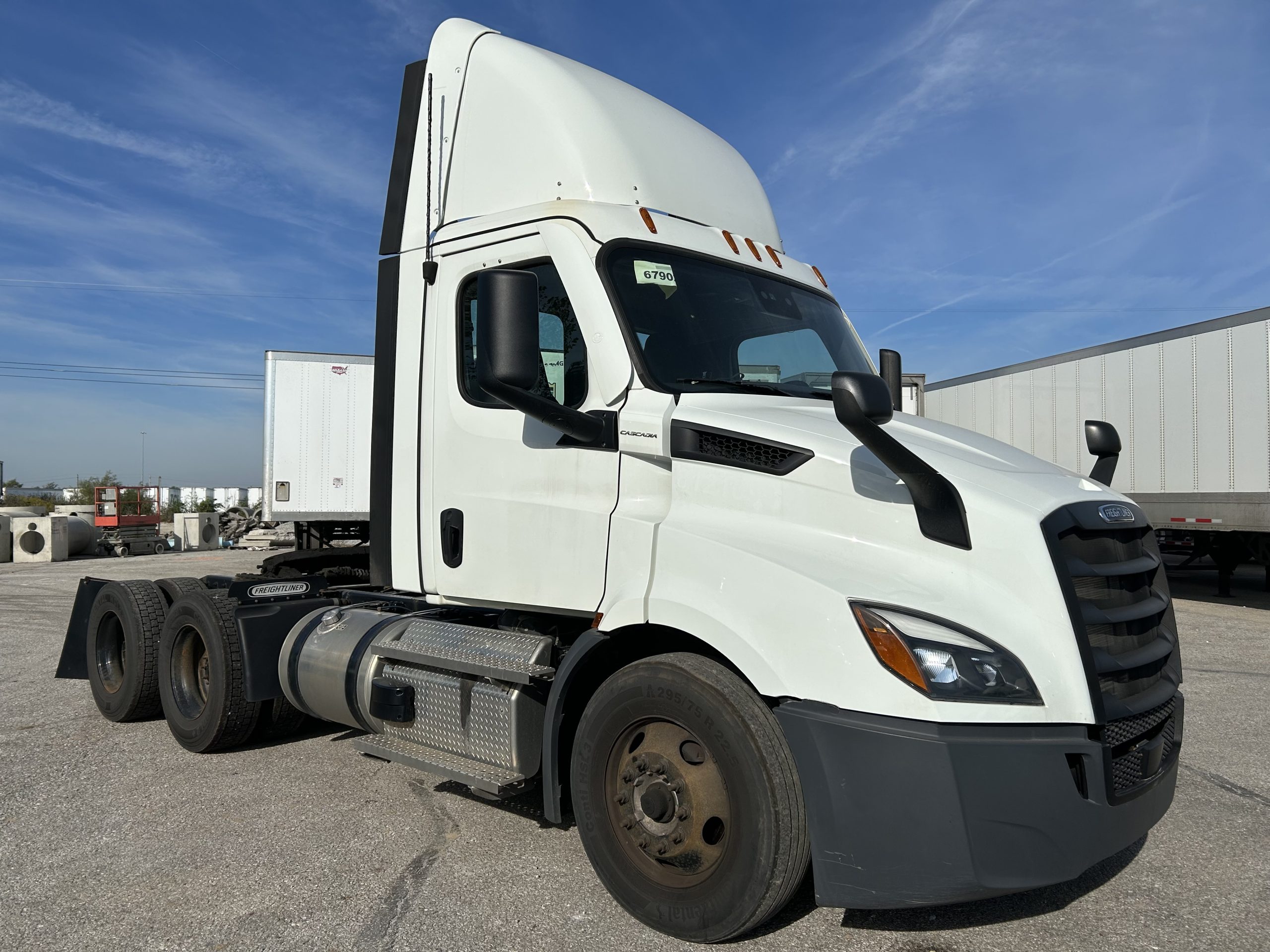 2021 Freightliner PE116 - image 3 of 5