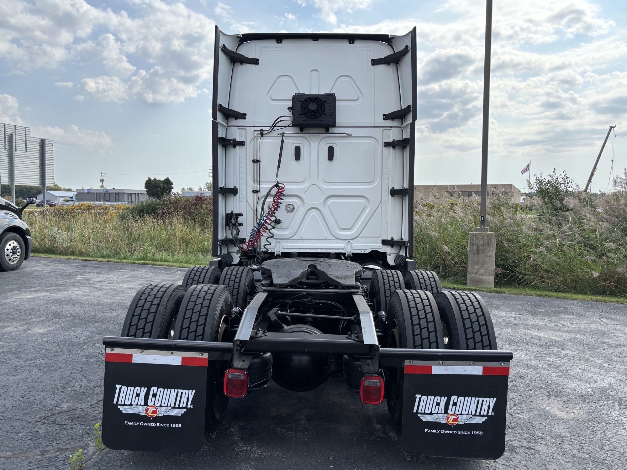 2022 Freightliner PT126 2022 Freightliner PT126 - image 4 of 5