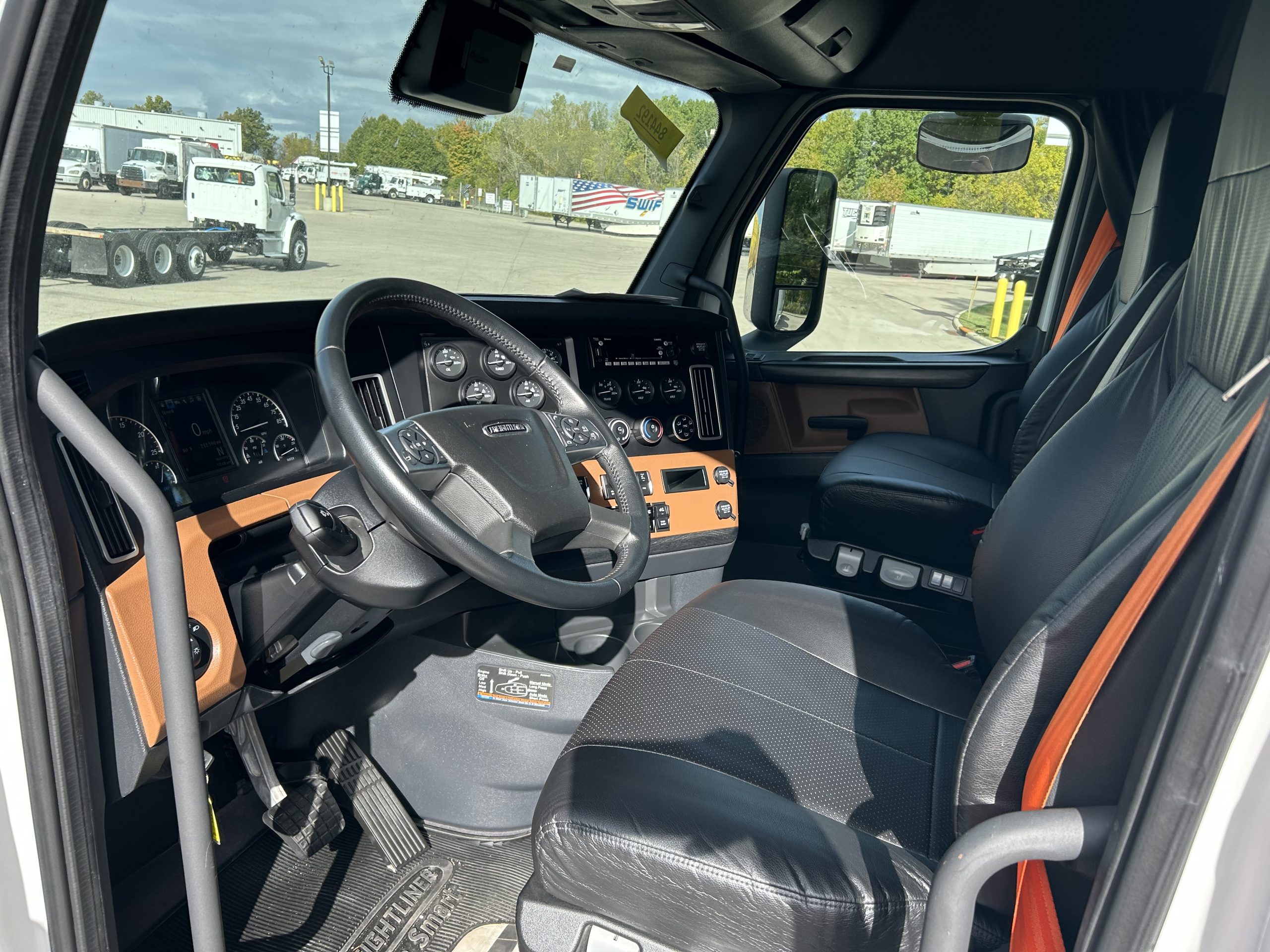 2024 Freightliner PT126 2024 Freightliner PT126 - image 4 of 6