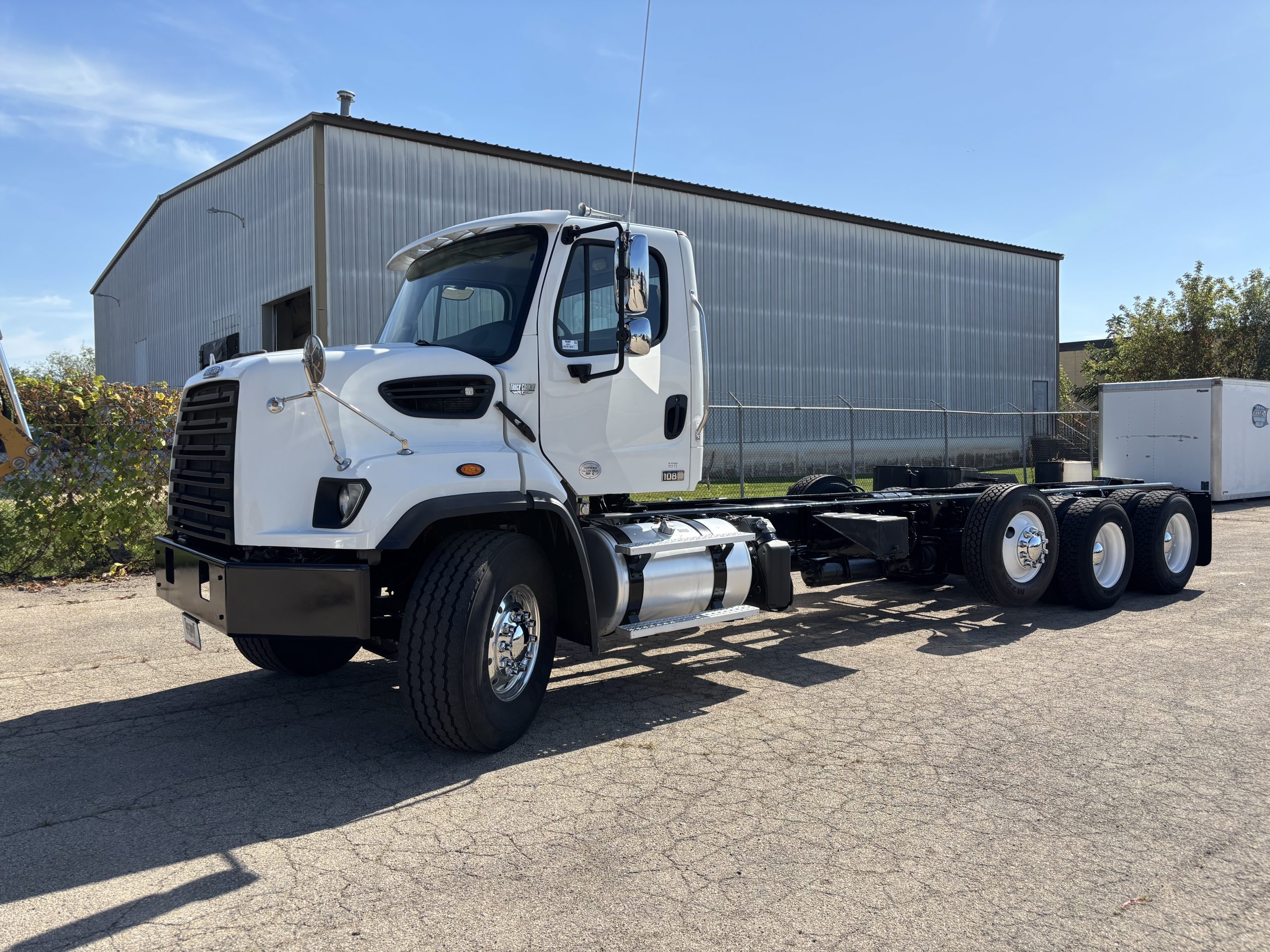 2016 Freightliner 108SD - image 1 of 6
