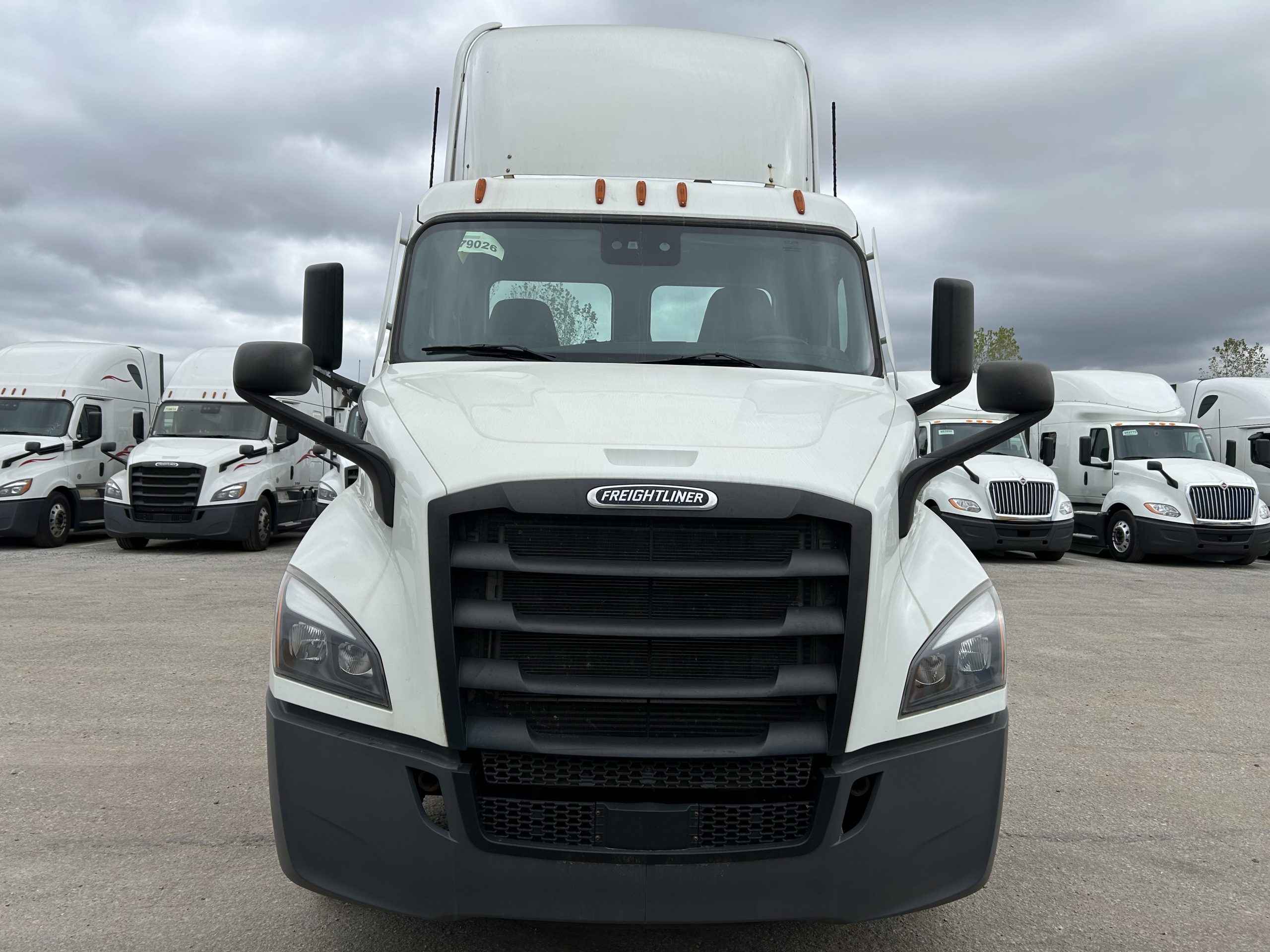 2021 Freightliner PE116 - image 2 of 5