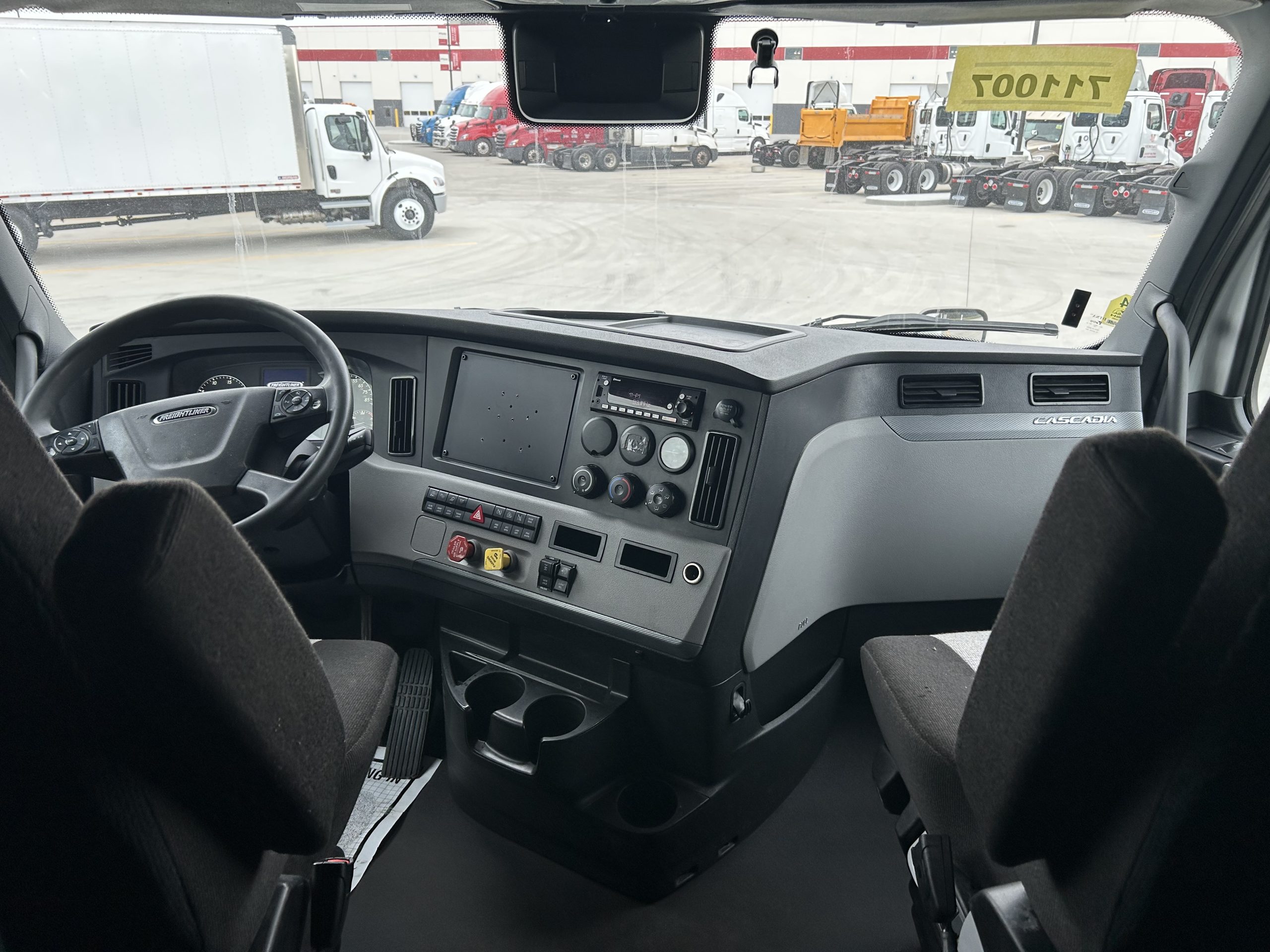 2022 Freightliner PT126 2022 Freightliner PT126 - image 5 of 6