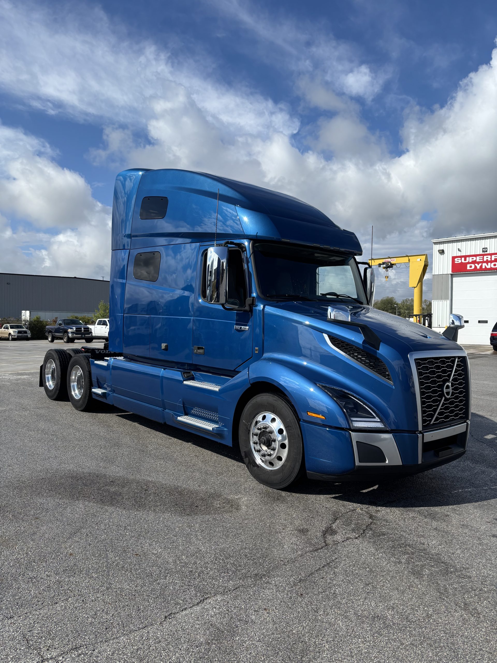 2022 Volvo VNL760 - image 5 of 6