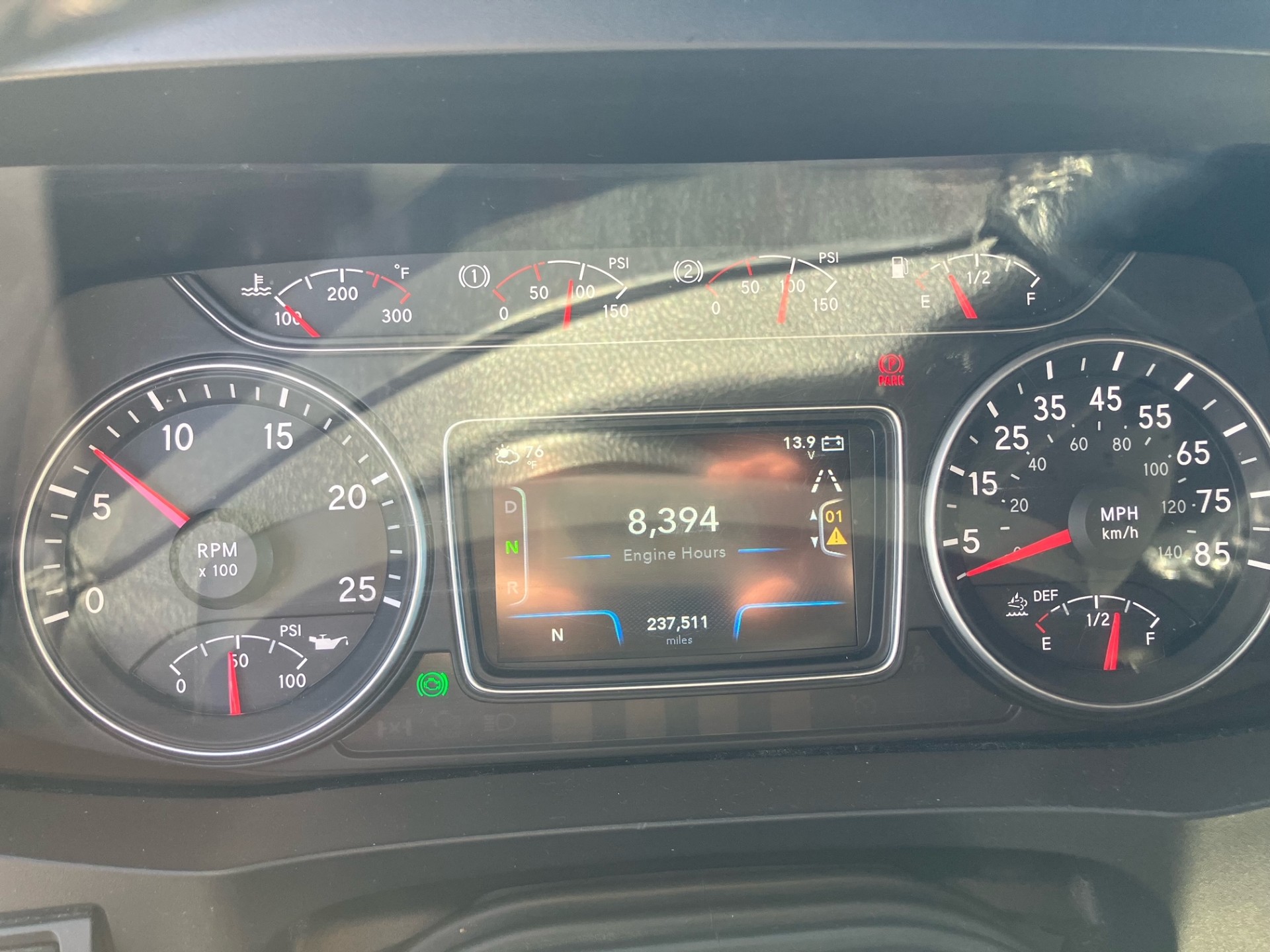 2022 International LT625 2022 International LT625 - image 3 of 6