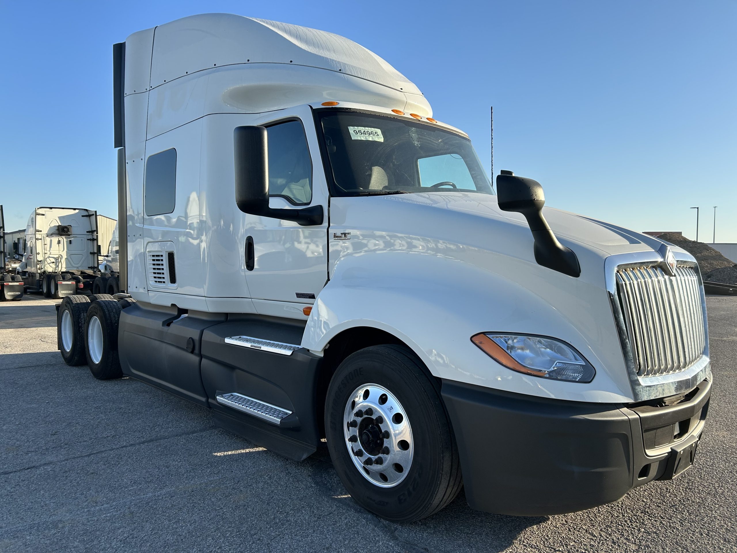 2022 International LT625 2022 International LT625 - image 3 of 6