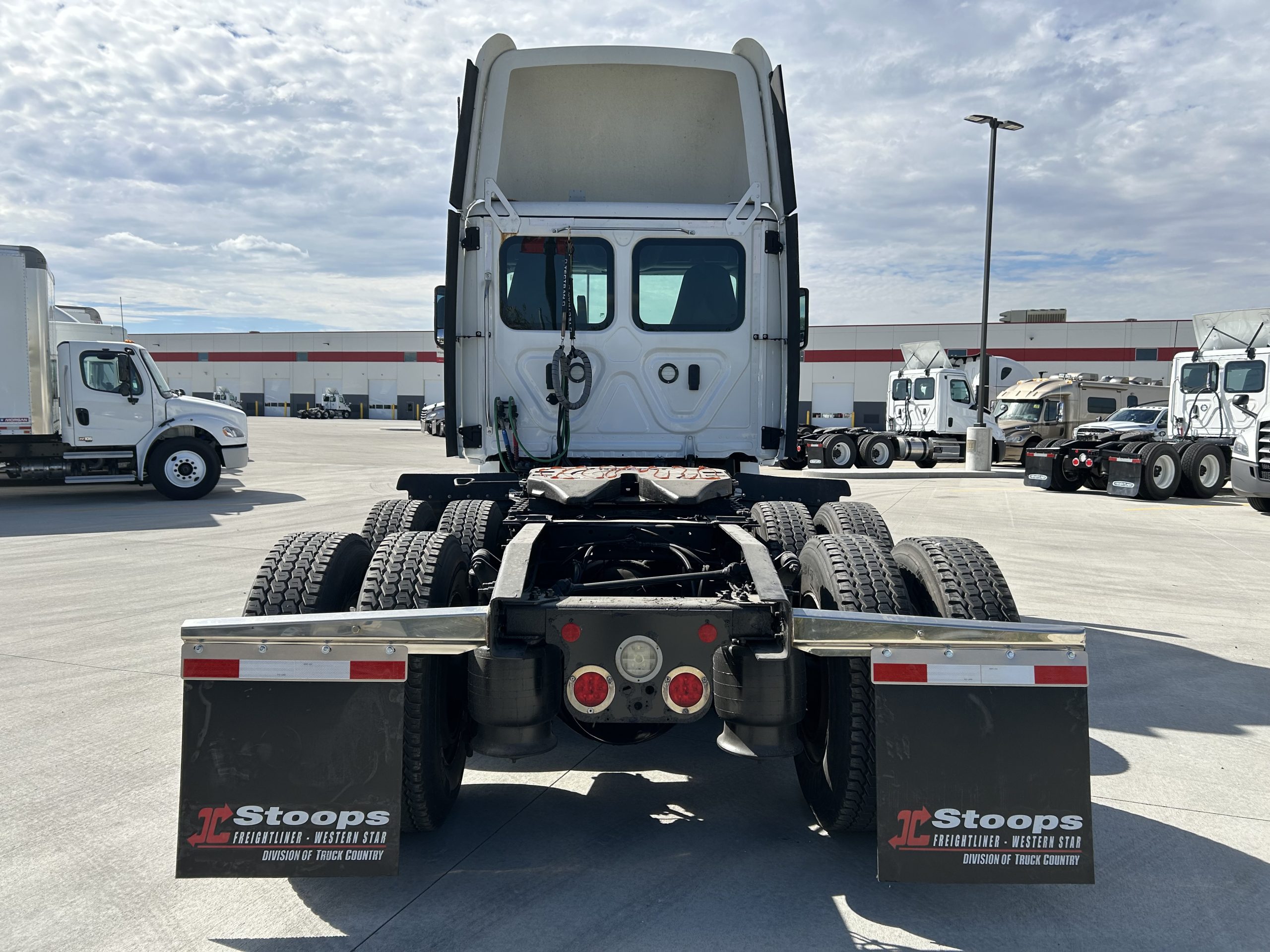 2020 Freightliner PT126DC 2020 Freightliner PT126DC - image 4 of 6