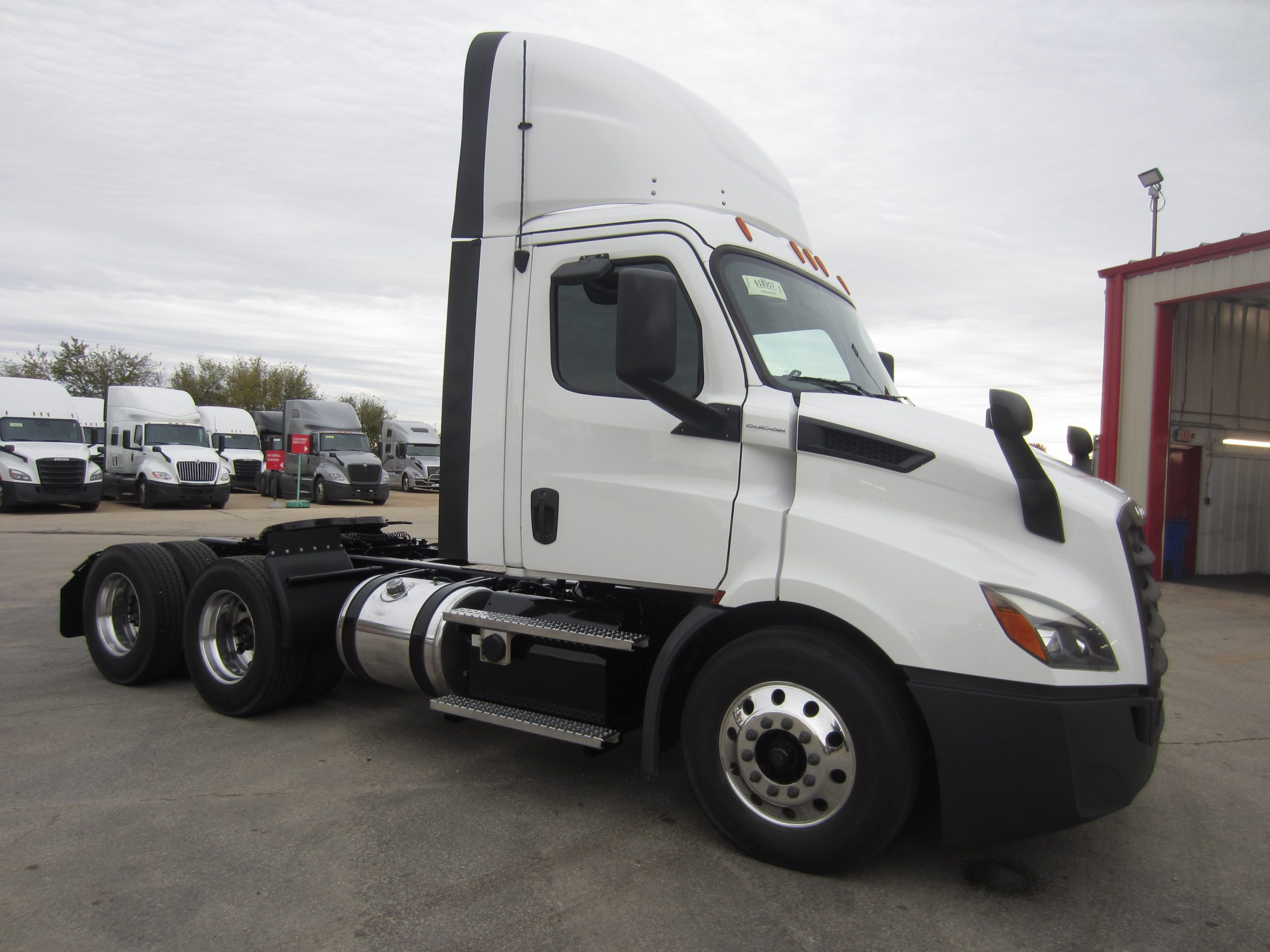 2020 Freightliner PE116 - image 3 of 6