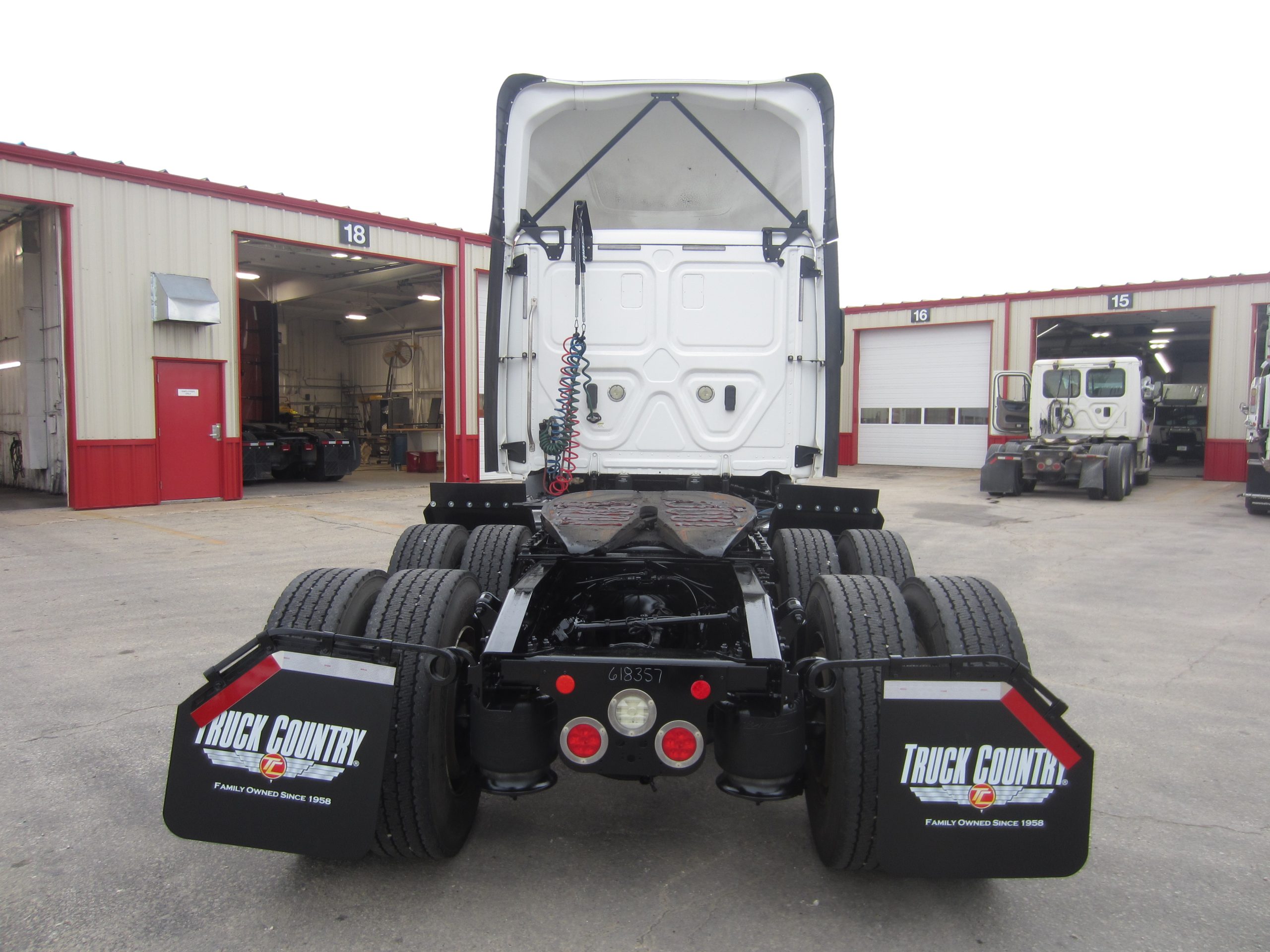 2020 Freightliner PE116 - image 4 of 6