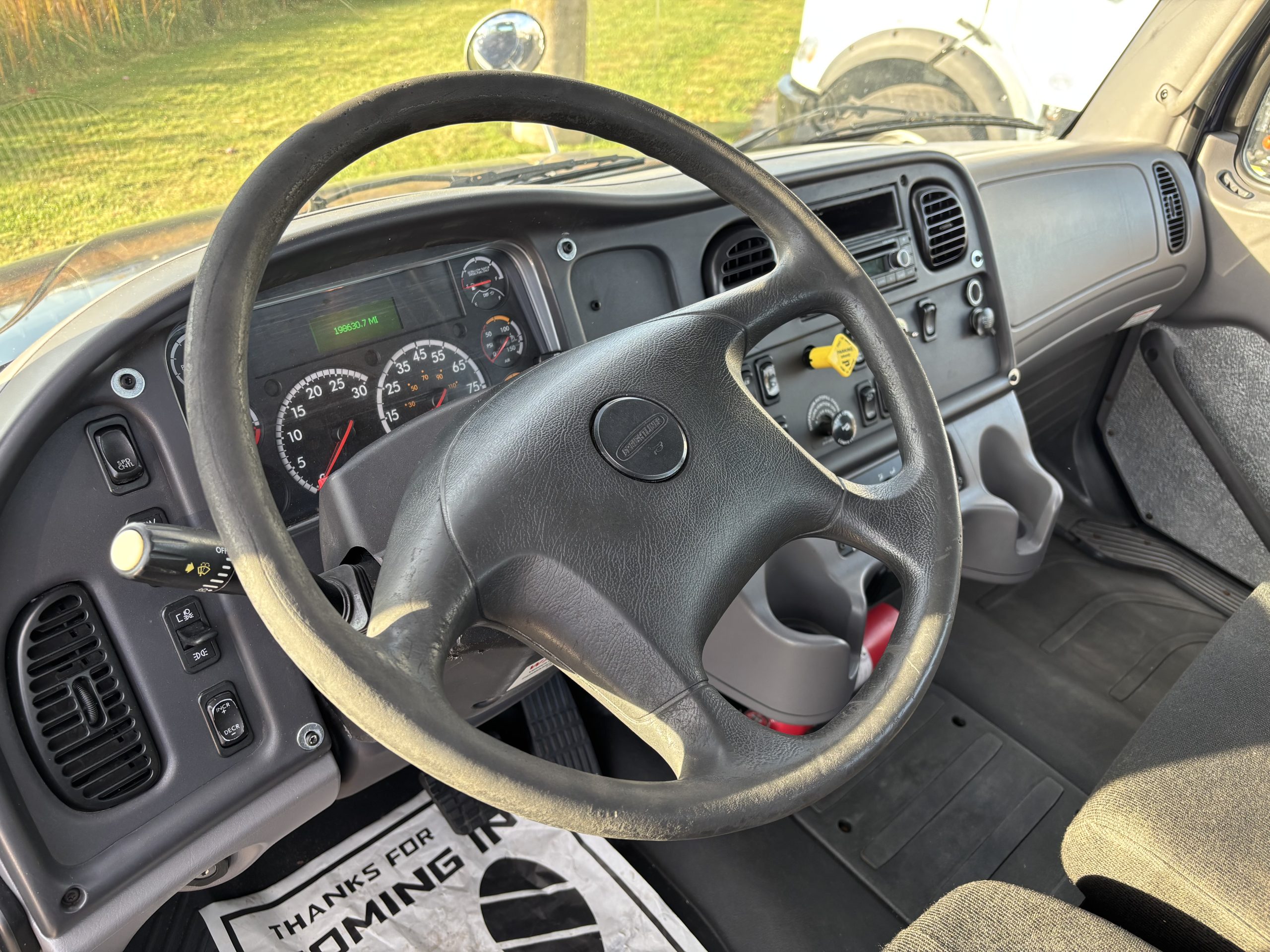 2016 Freightliner M280 2016 Freightliner M280 - image 4 of 6