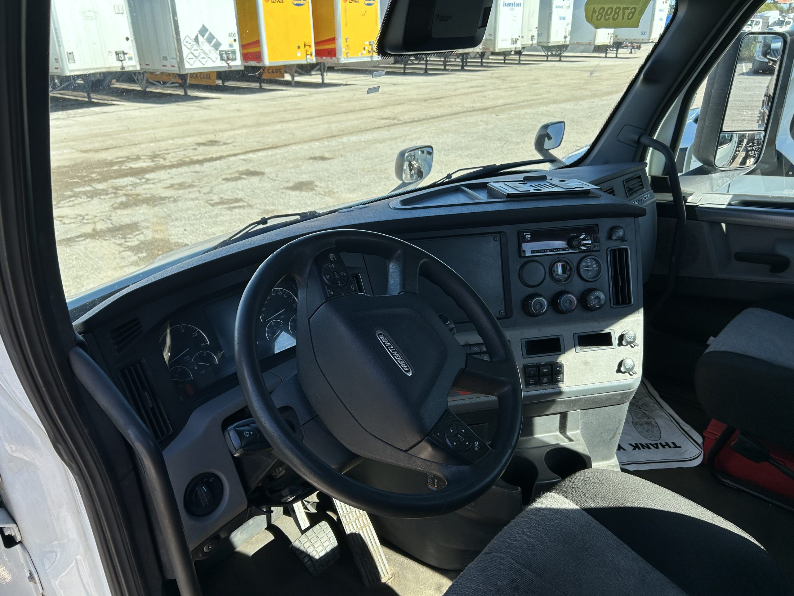 2021 Freightliner PE116 2021 Freightliner PE116 - image 5 of 5