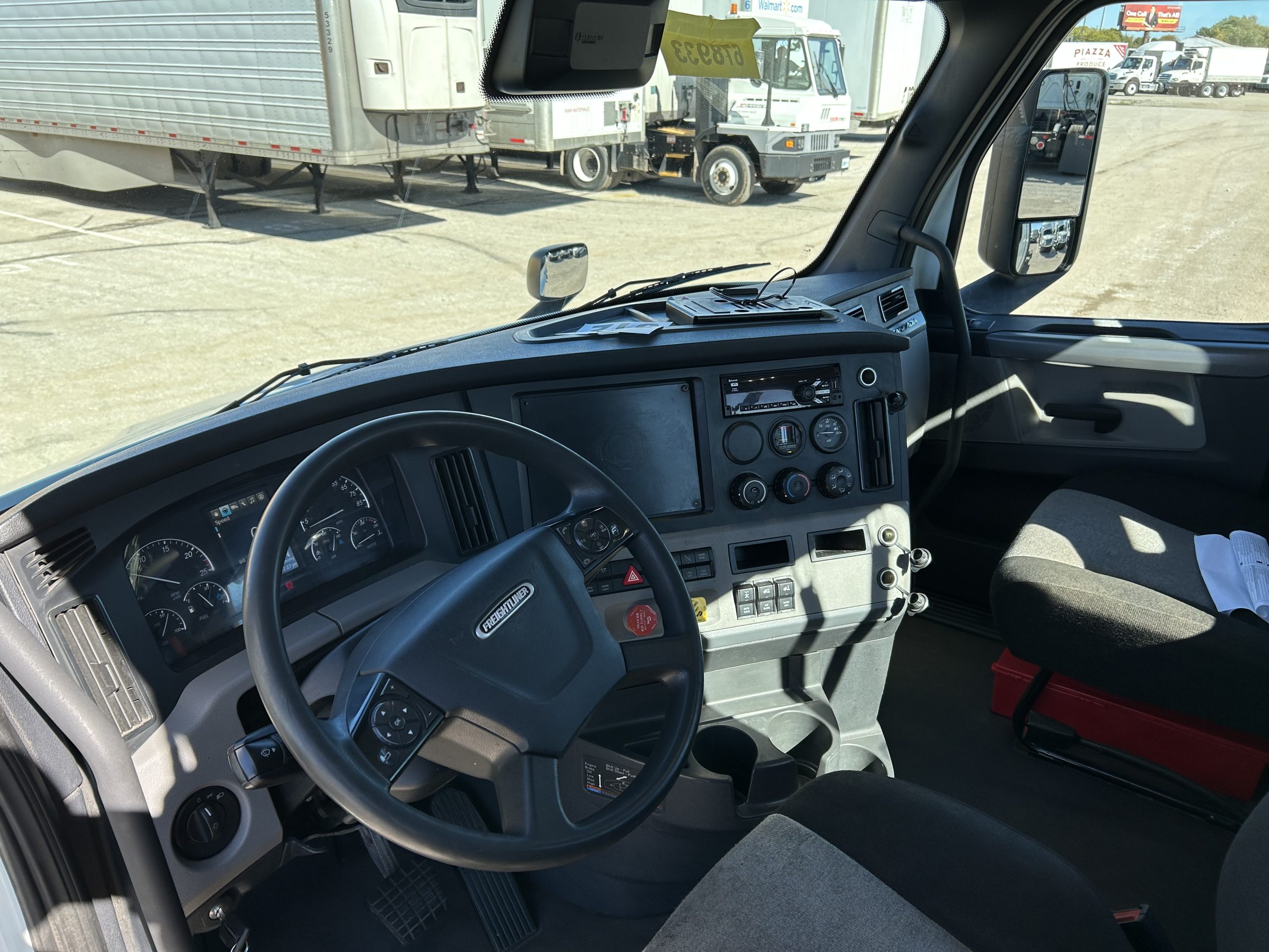 2021 Freightliner PE116 2021 Freightliner PE116 - image 5 of 5