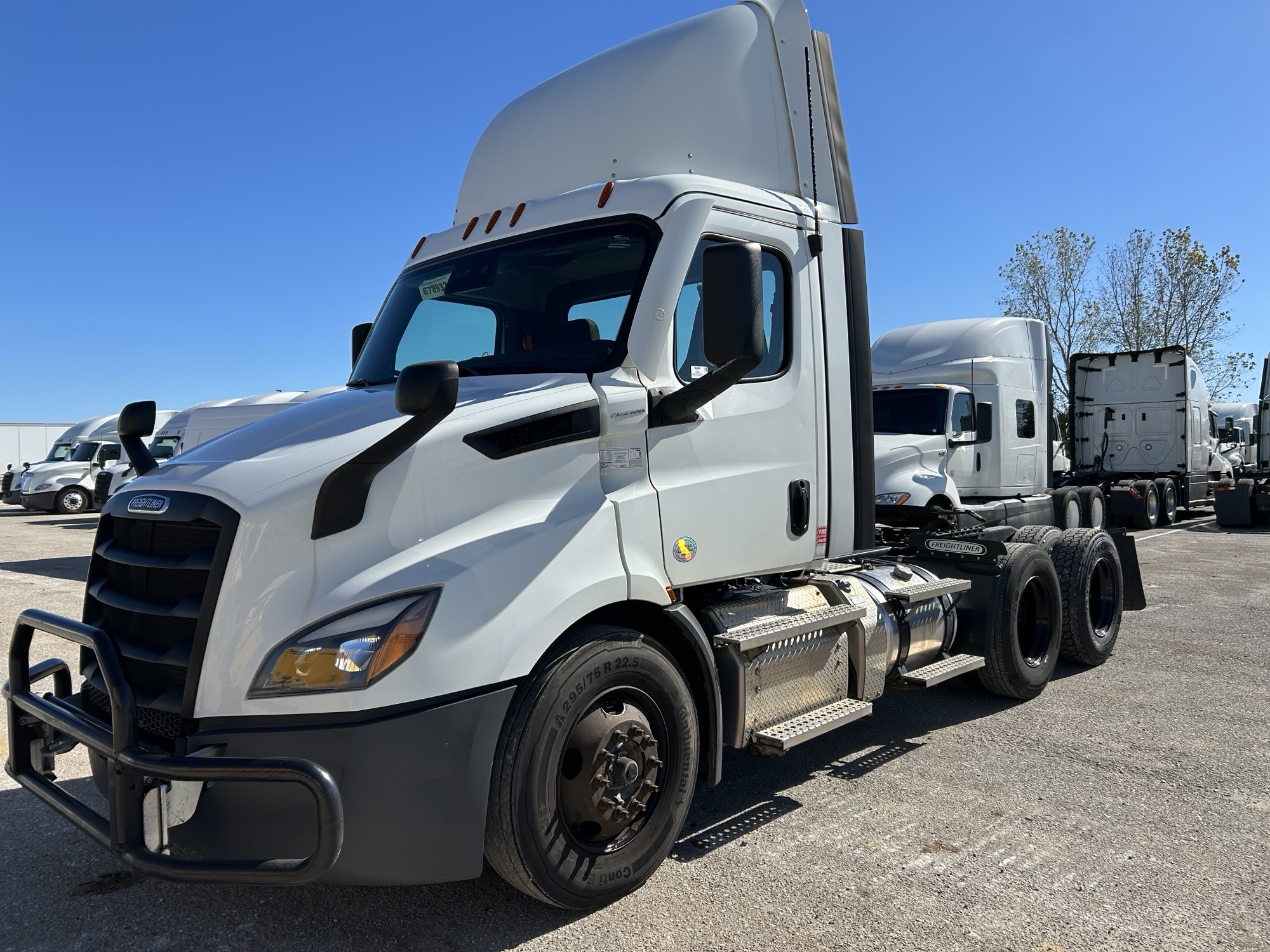 2021 Freightliner PE116 2021 Freightliner PE116 - image 1 of 5