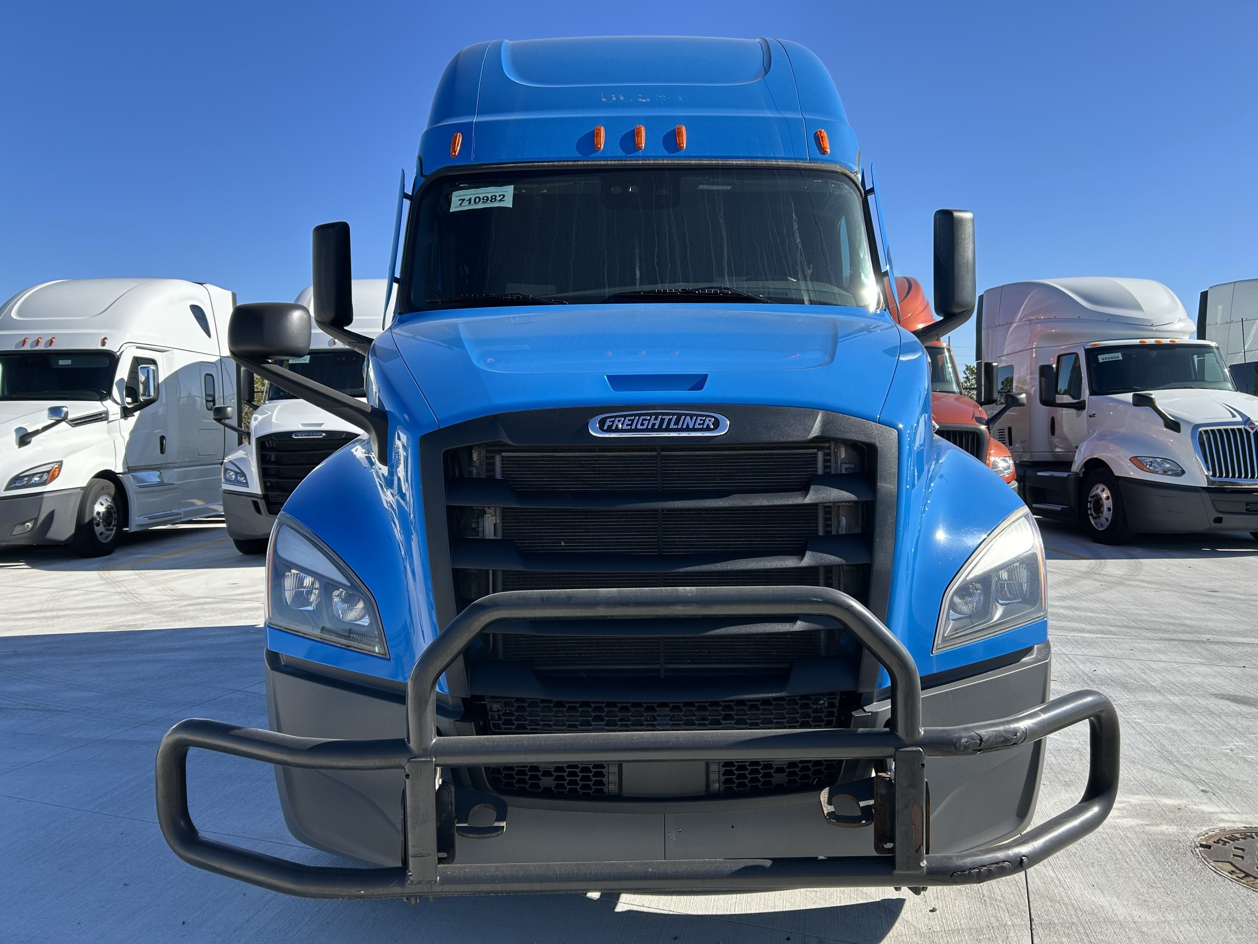 2022 Freightliner PT126 2022 Freightliner PT126 - image 2 of 6