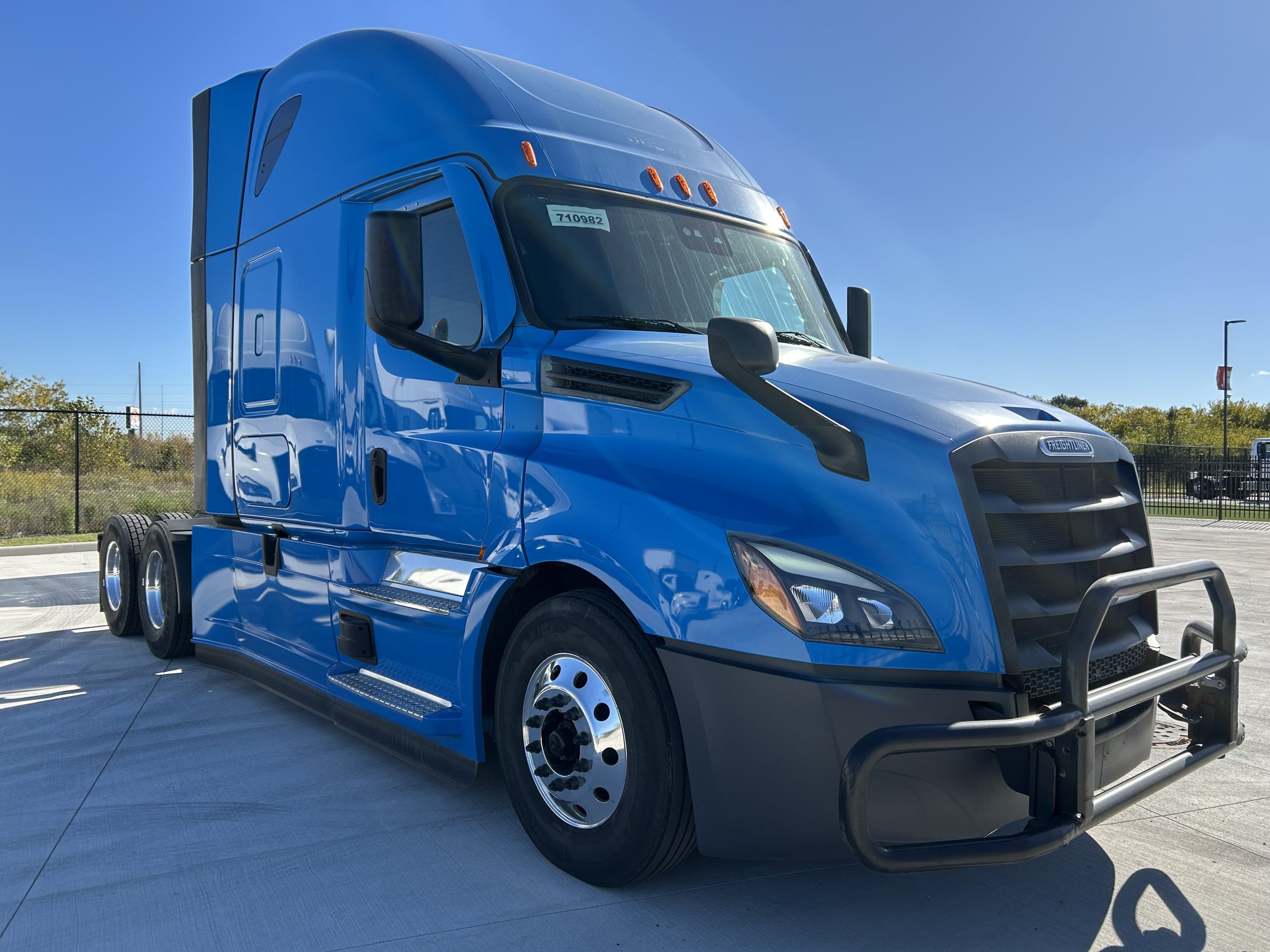 2022 Freightliner PT126 2022 Freightliner PT126 - image 3 of 6