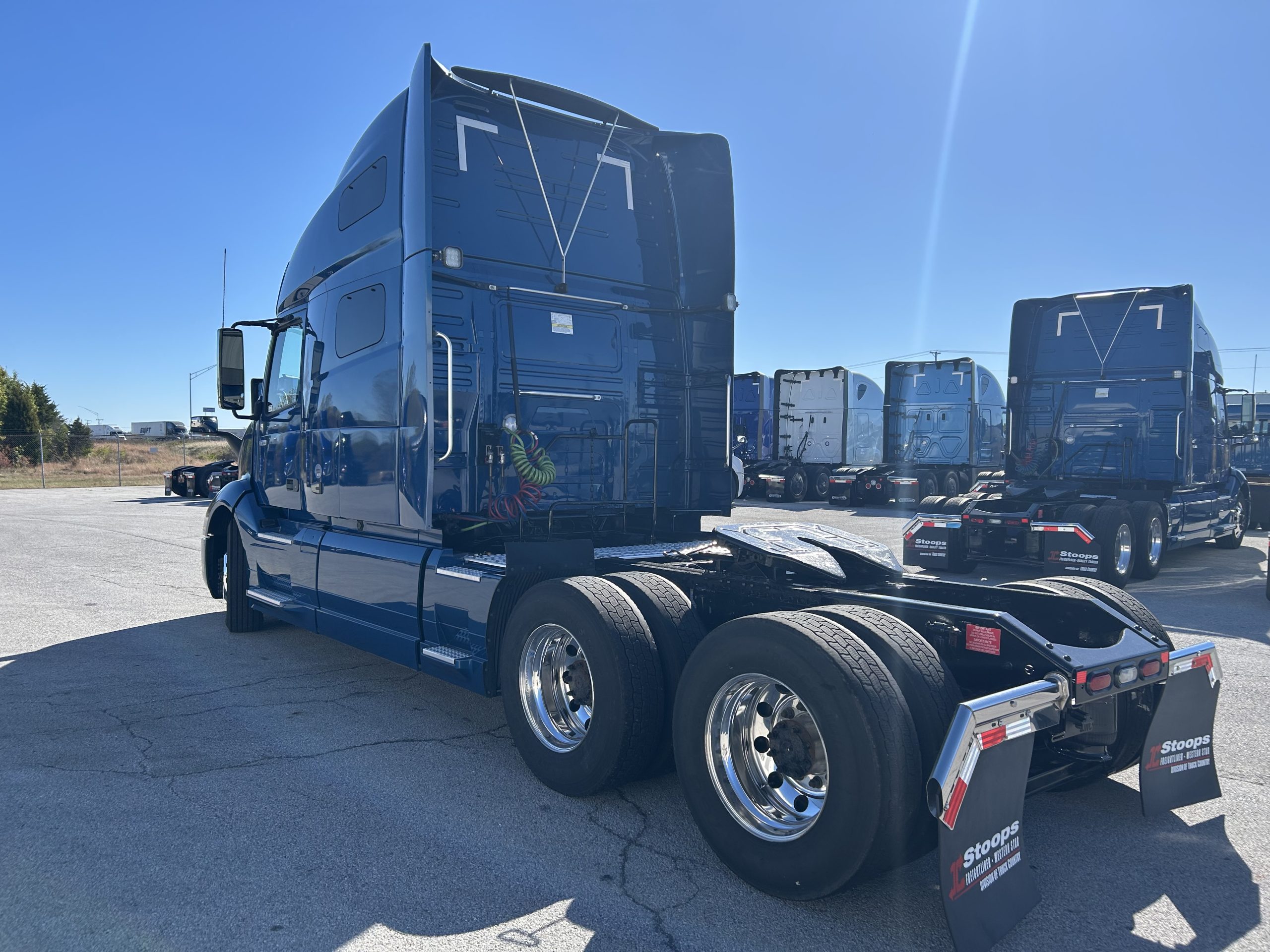 2022 Volvo VNL760 2022 Volvo VNL760 - image 6 of 6