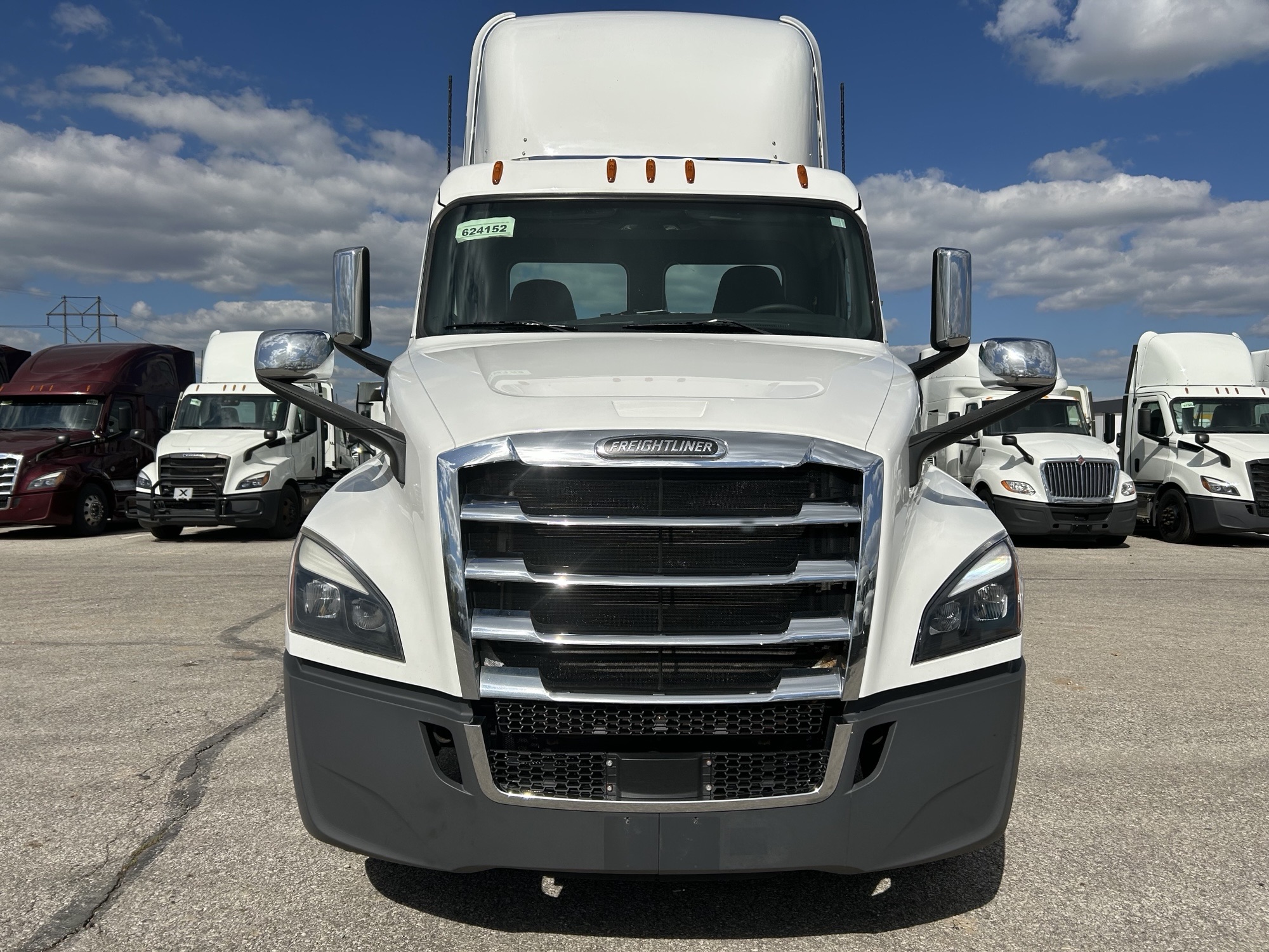 2020 Freightliner PT126DC 2020 Freightliner PT126DC - image 2 of 5