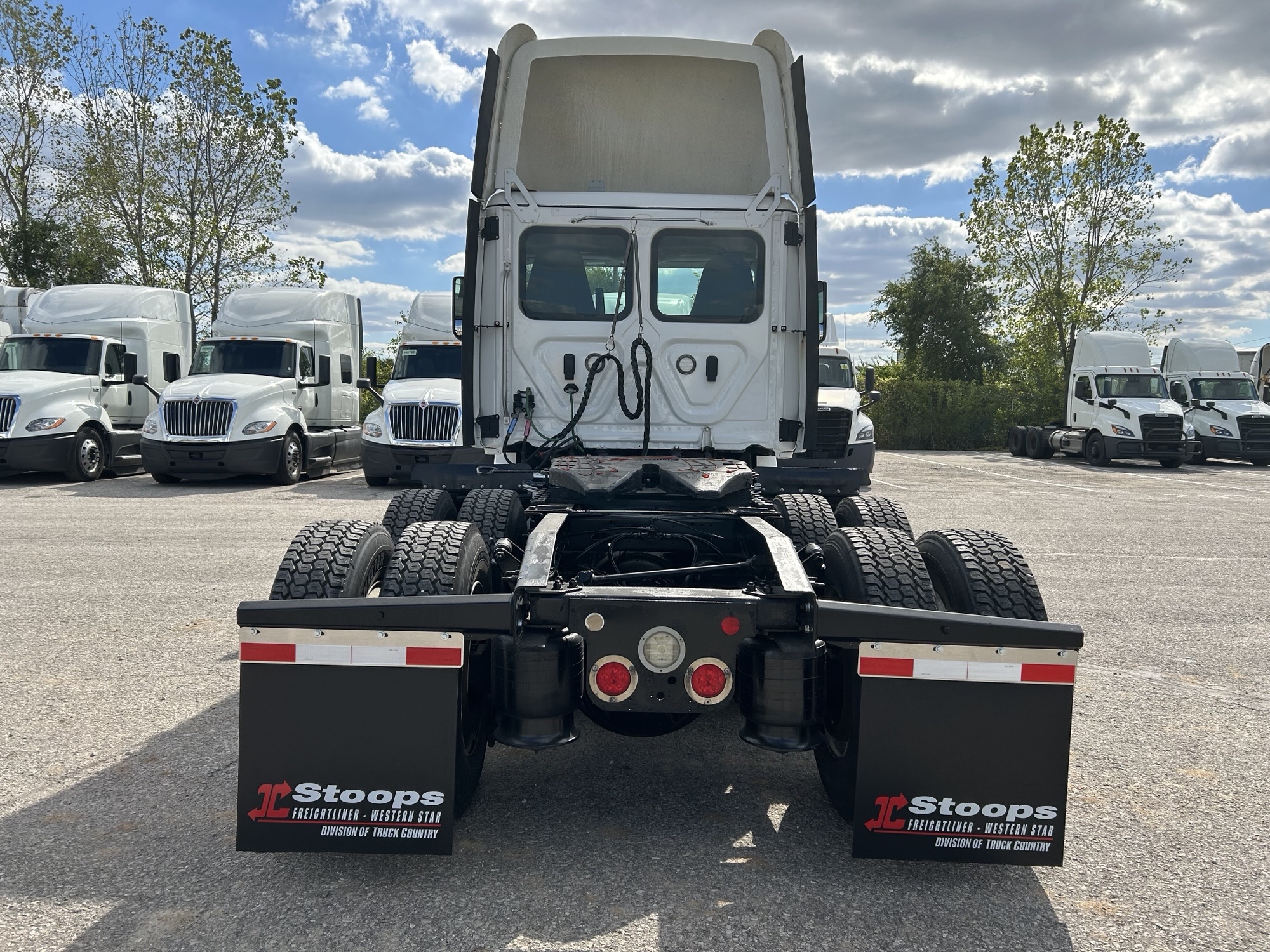 2020 Freightliner PT126DC 2020 Freightliner PT126DC - image 4 of 5