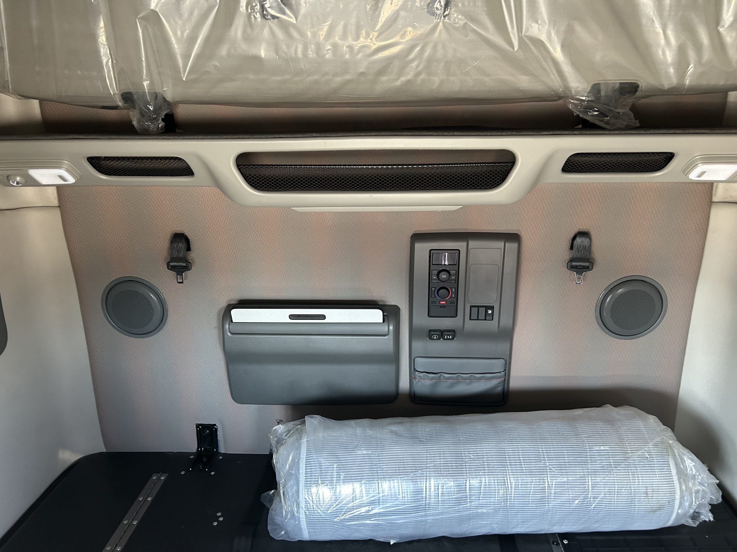 2022 Volvo VNL760 2022 Volvo VNL760 - image 6 of 6