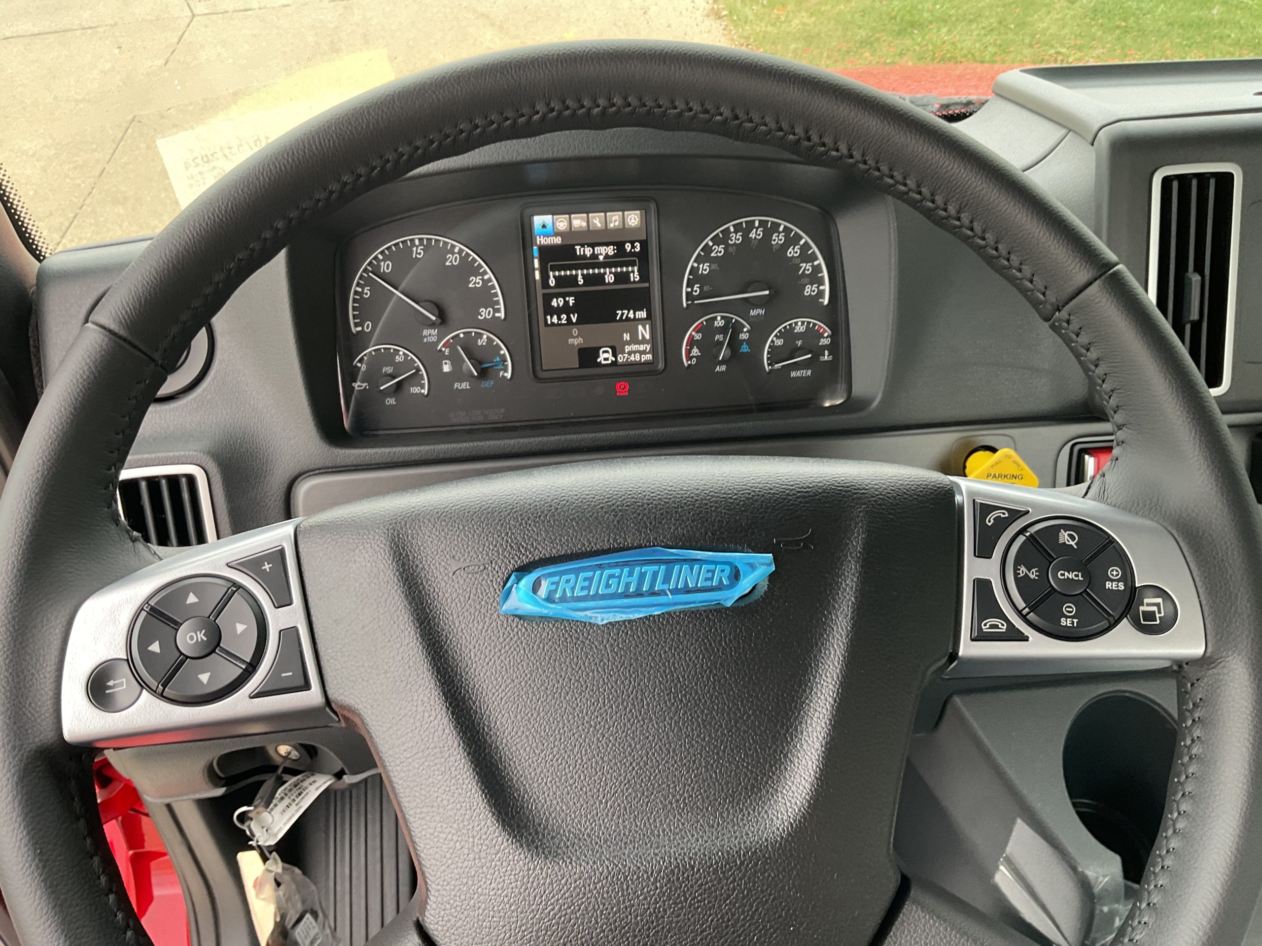 2025 Freightliner M2 106 2025 Freightliner M2 106 - image 6 of 6