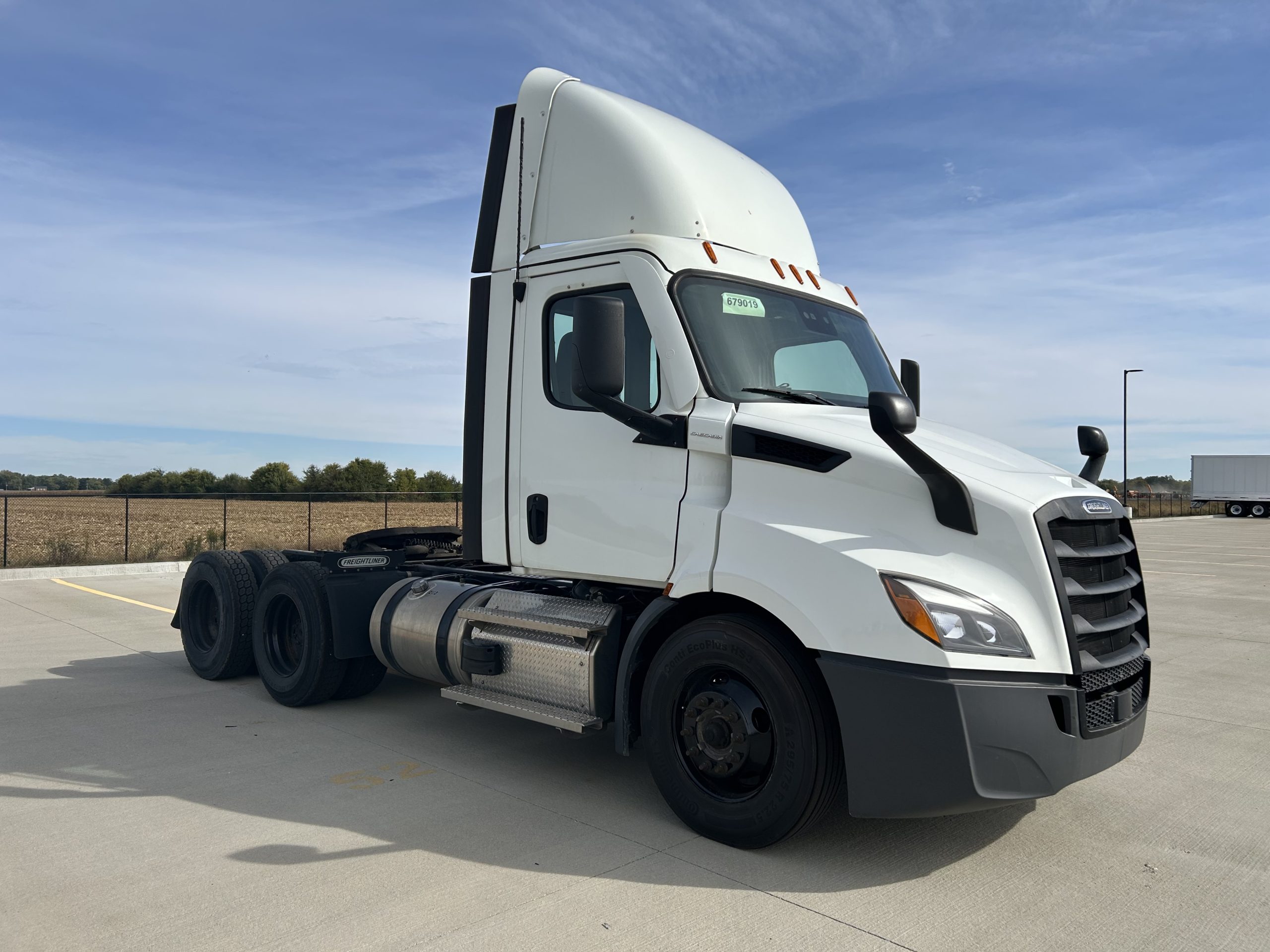 2021 Freightliner PE116 2021 Freightliner PE116 - image 3 of 6