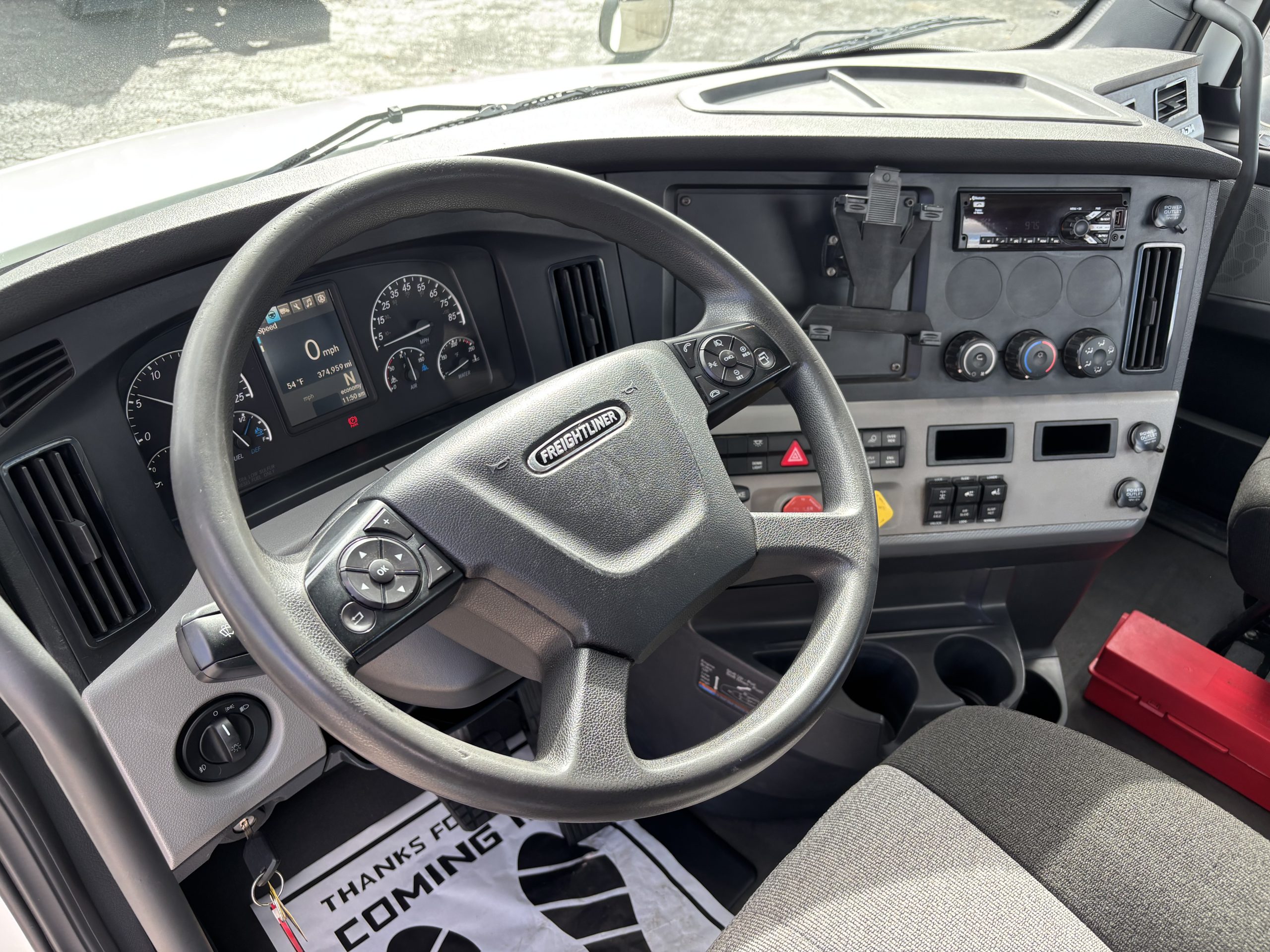 2019 Freightliner PT126DC 2019 Freightliner PT126DC - image 4 of 6