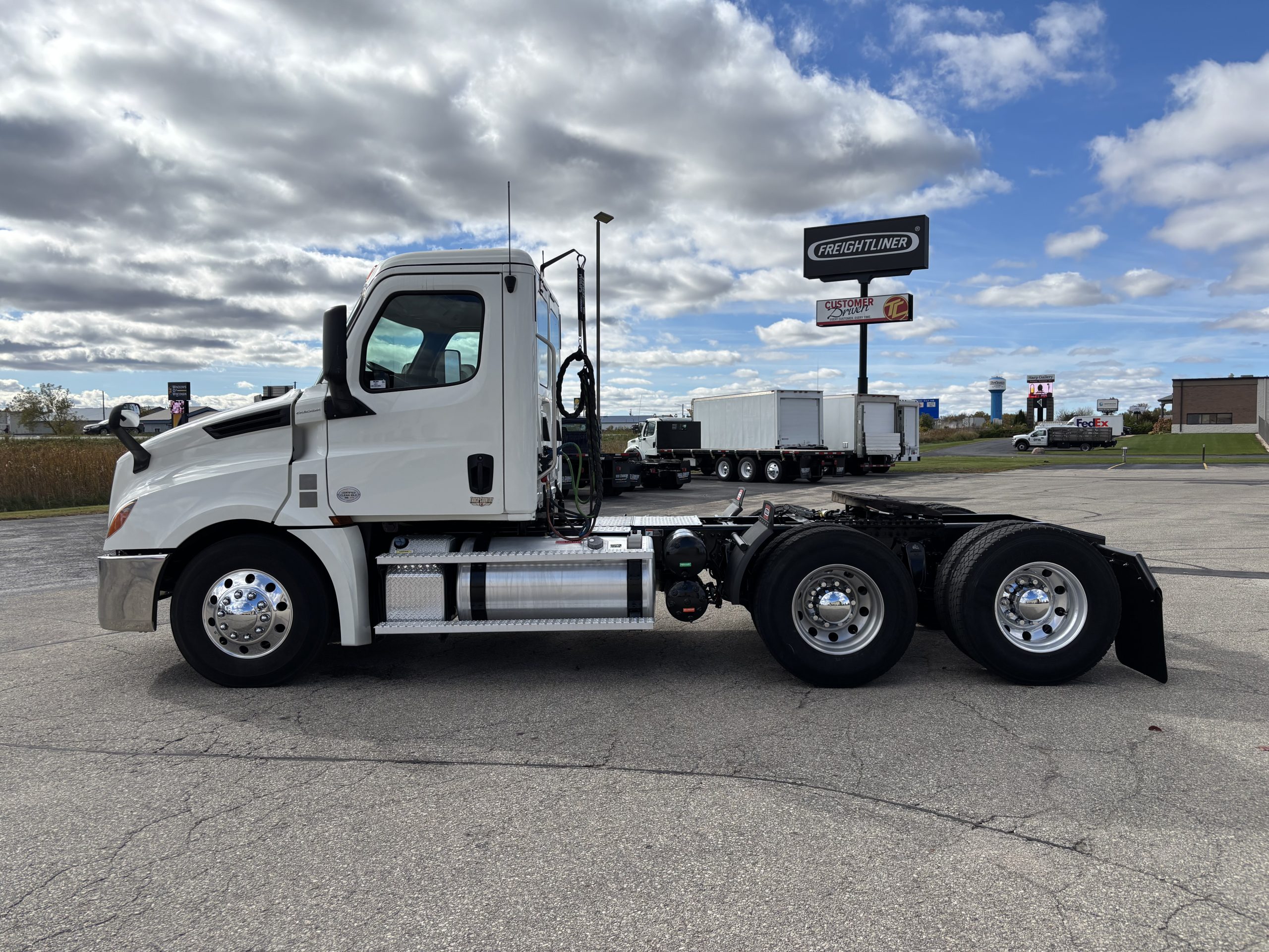 2019 Freightliner PT126DC 2019 Freightliner PT126DC - image 5 of 6