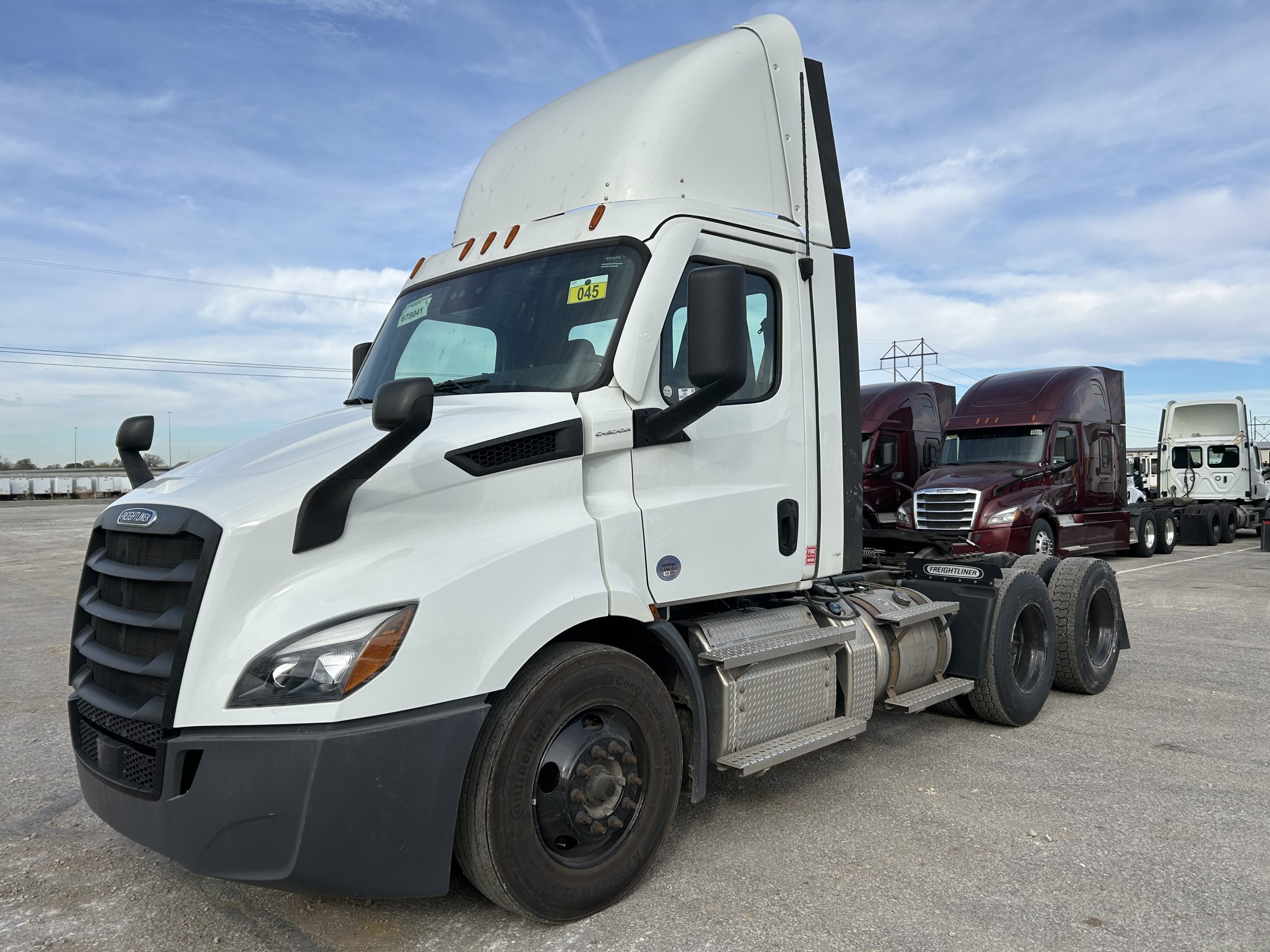 2021 Freightliner PE116 2021 Freightliner PE116 - image 1 of 4