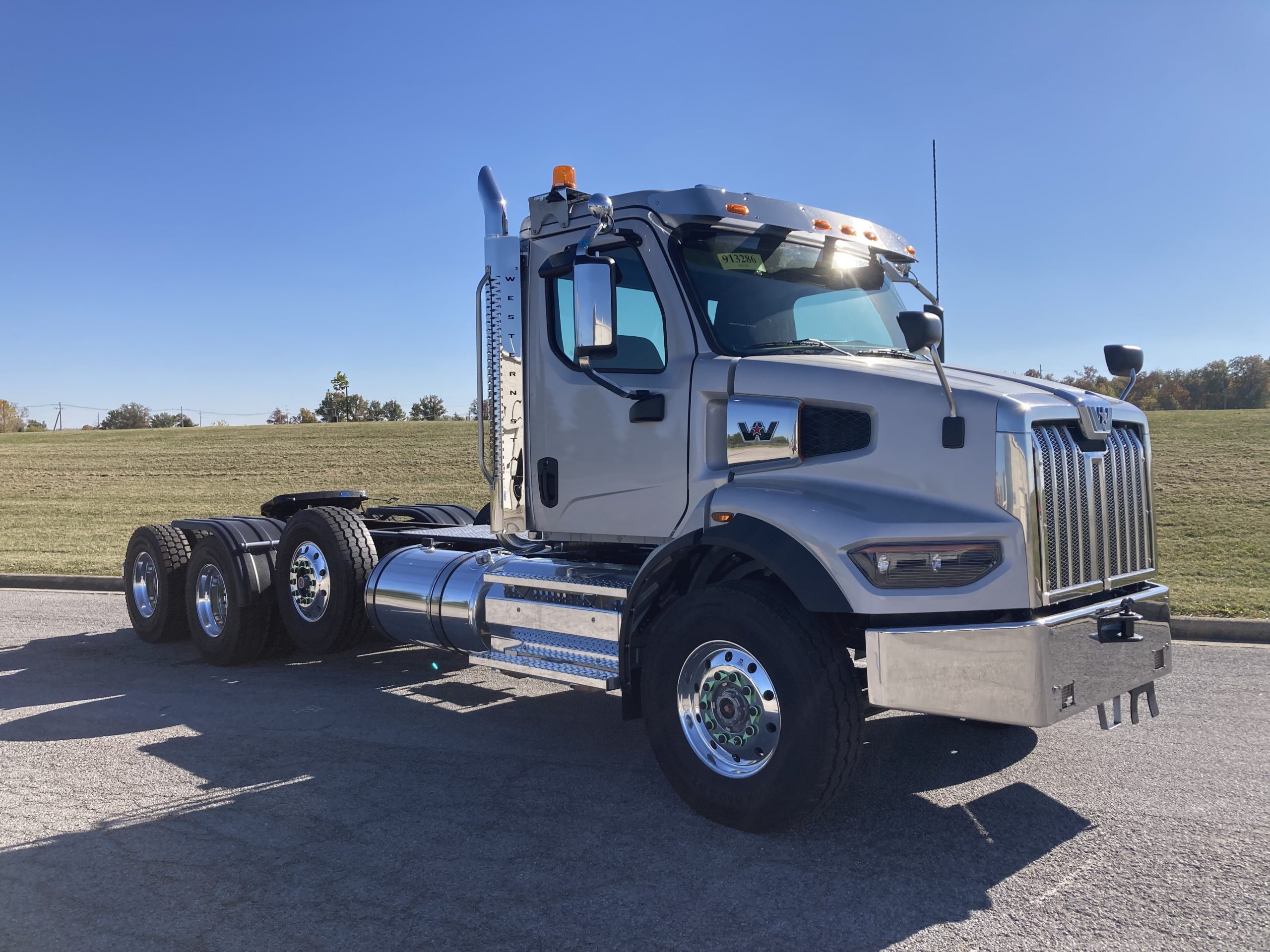 2026 Western Star 47X 2026 Western Star 47X - image 3 of 6