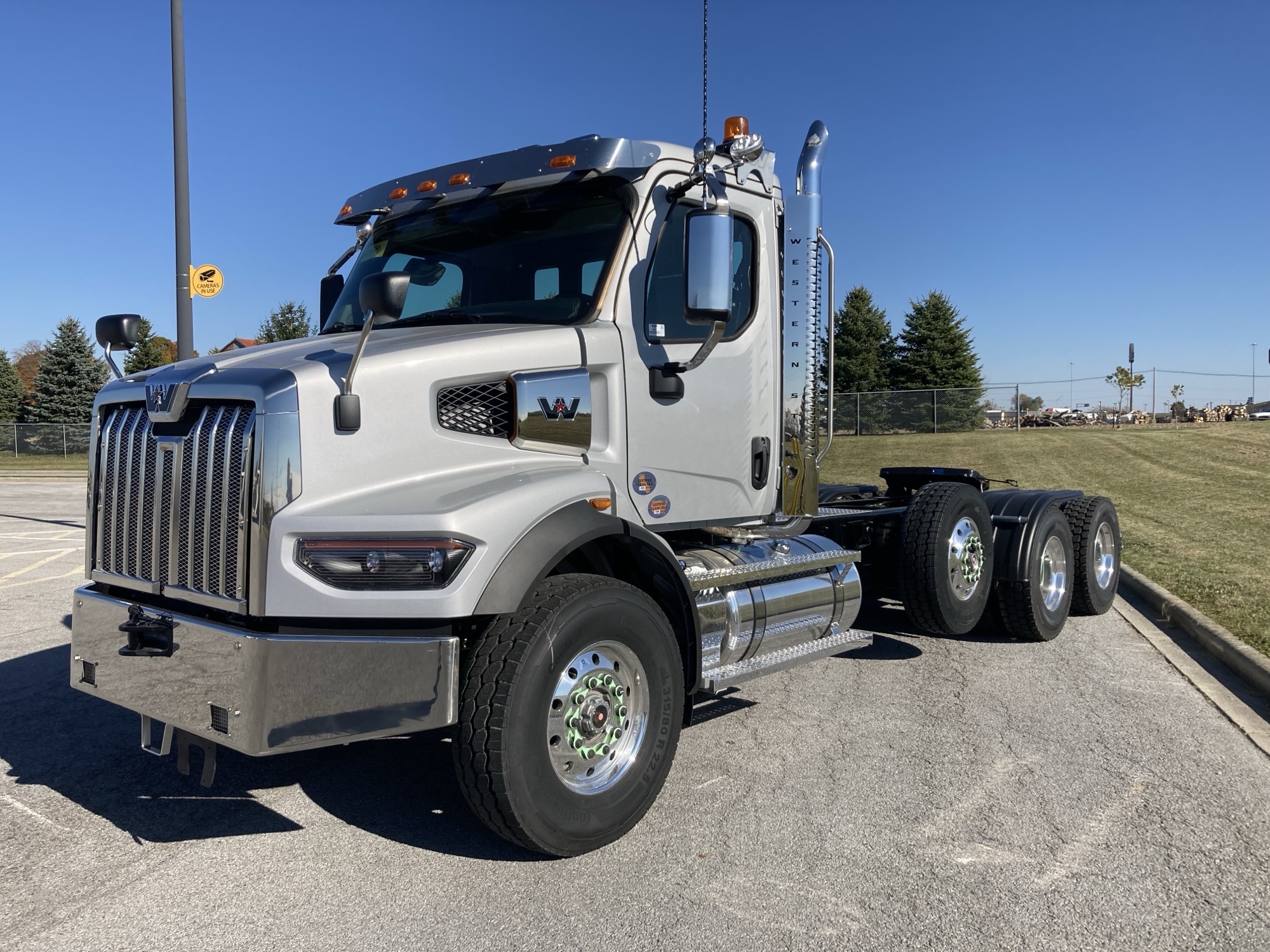 2026 Western Star 47X 2026 Western Star 47X - image 4 of 6