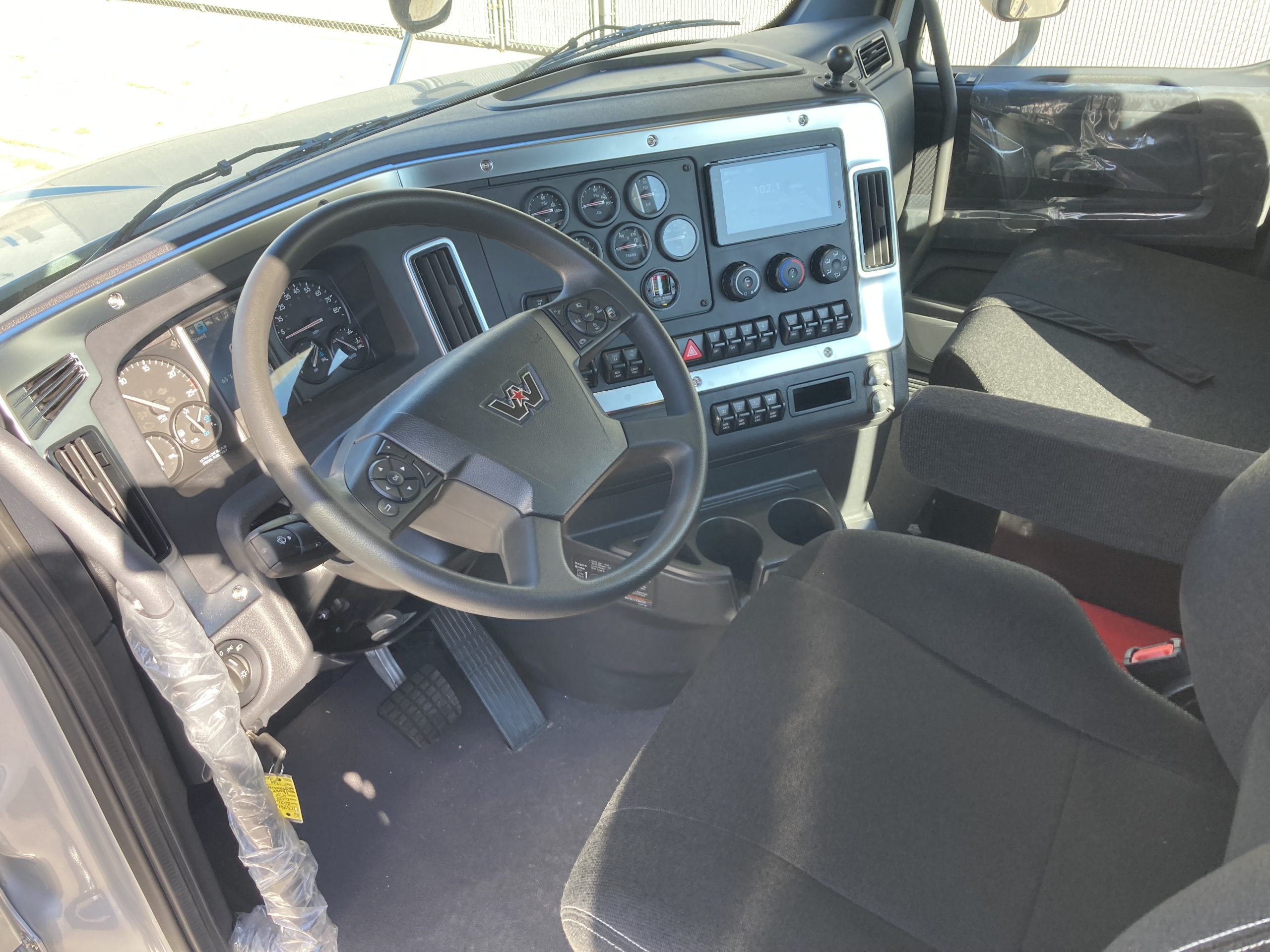 2026 Western Star 47X 2026 Western Star 47X - image 5 of 6