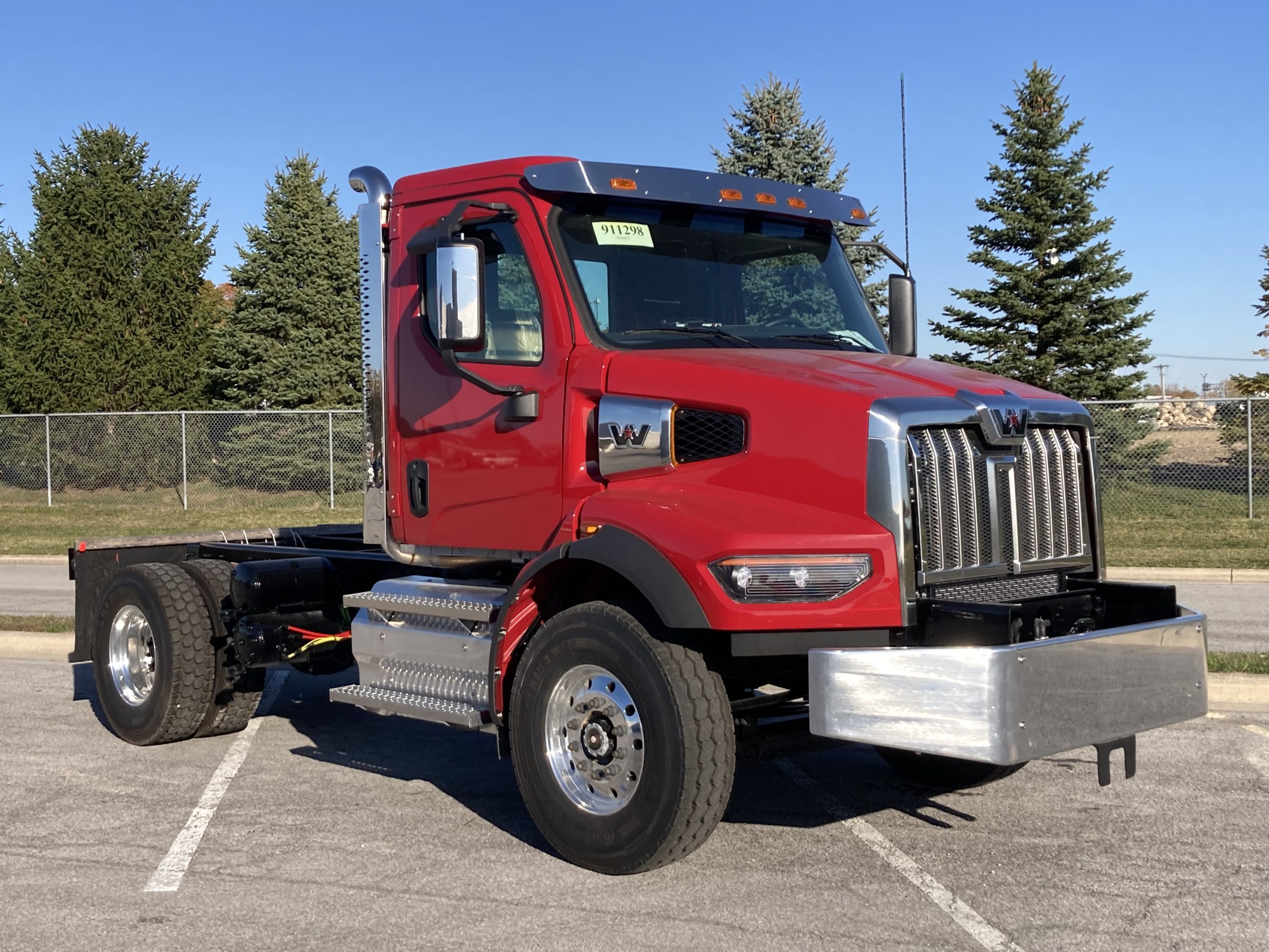 2025 Western Star 47X 2025 Western Star 47X - image 3 of 5
