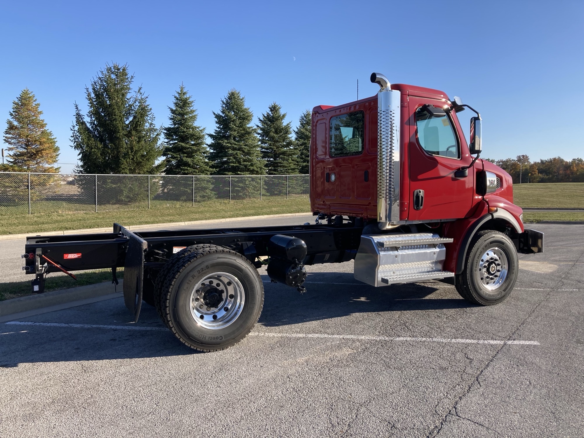 2025 Western Star 47X 2025 Western Star 47X - image 4 of 5