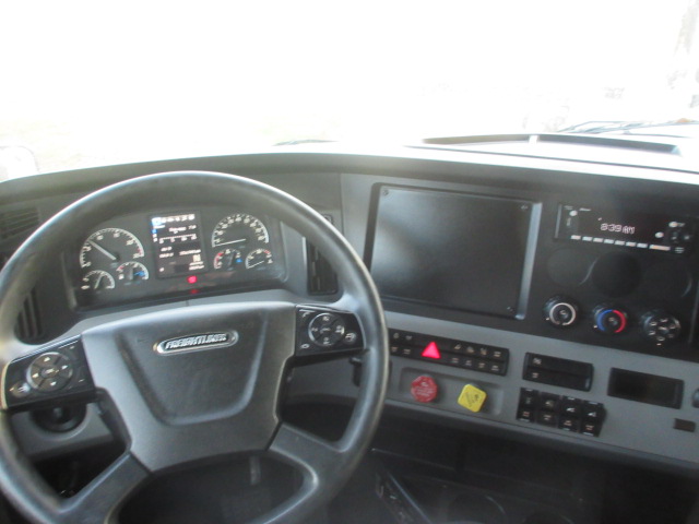 2022 Freightliner PT126 2022 Freightliner PT126 - image 5 of 6