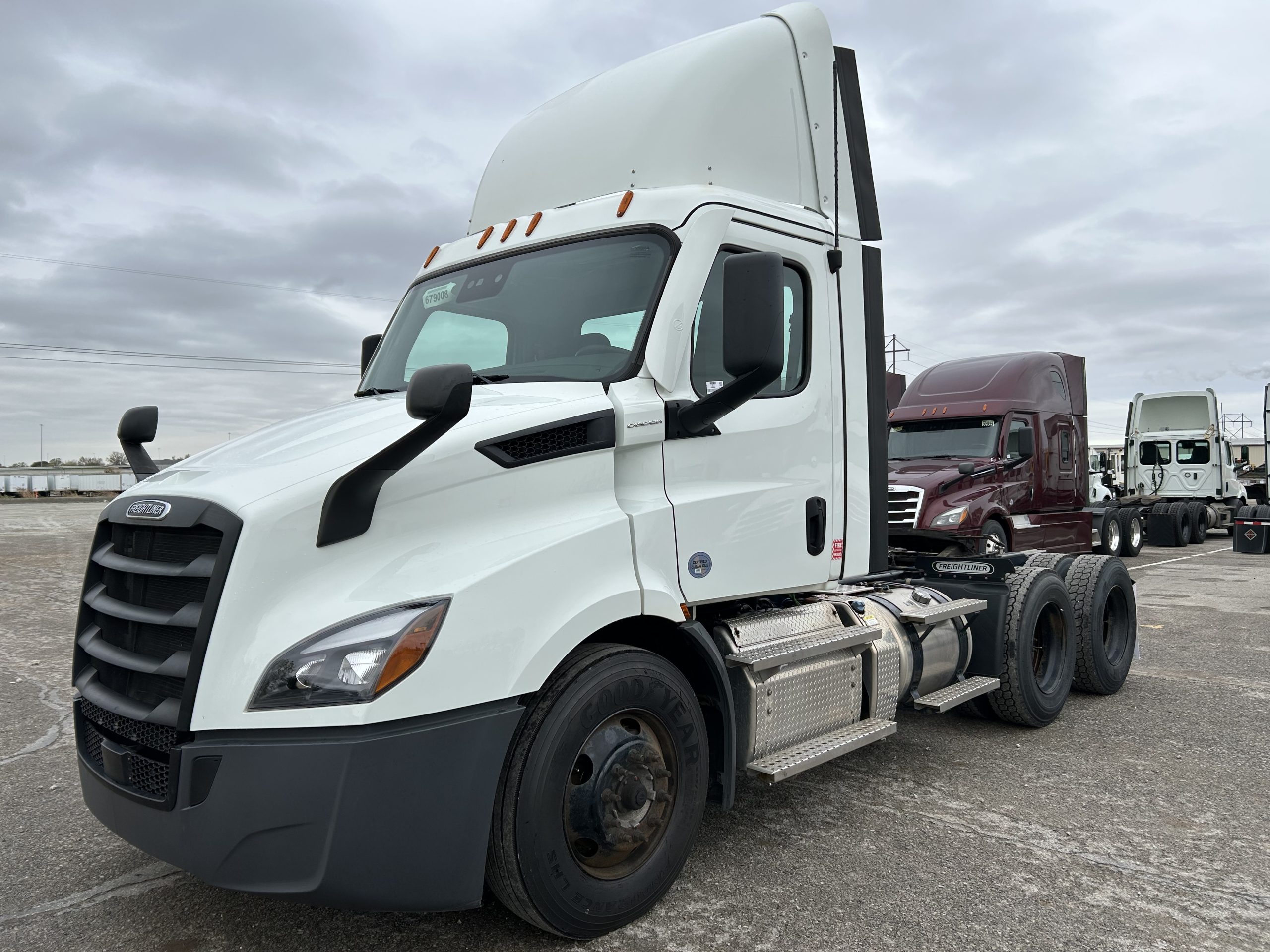 2021 Freightliner PE116 2021 Freightliner PE116 - image 1 of 5