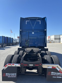 2022 Volvo VNL760 2022 Volvo VNL760 - image 4 of 6