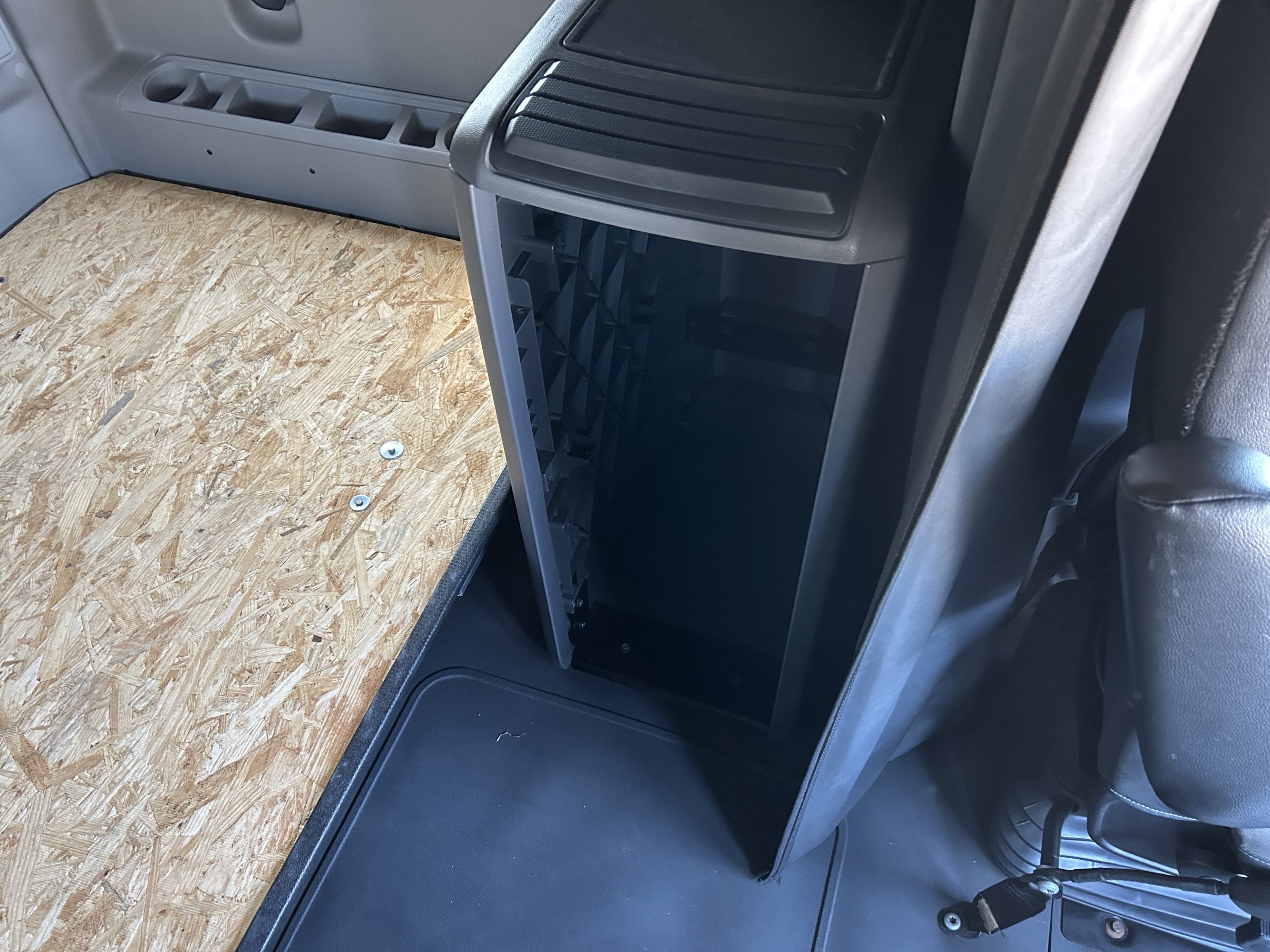 2022 International LT625 - image 6 of 6